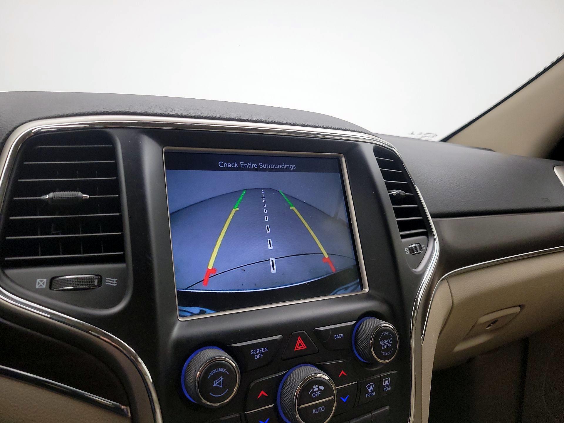 Thumbnail: 2017 Jeep Grand Cherokee - 15