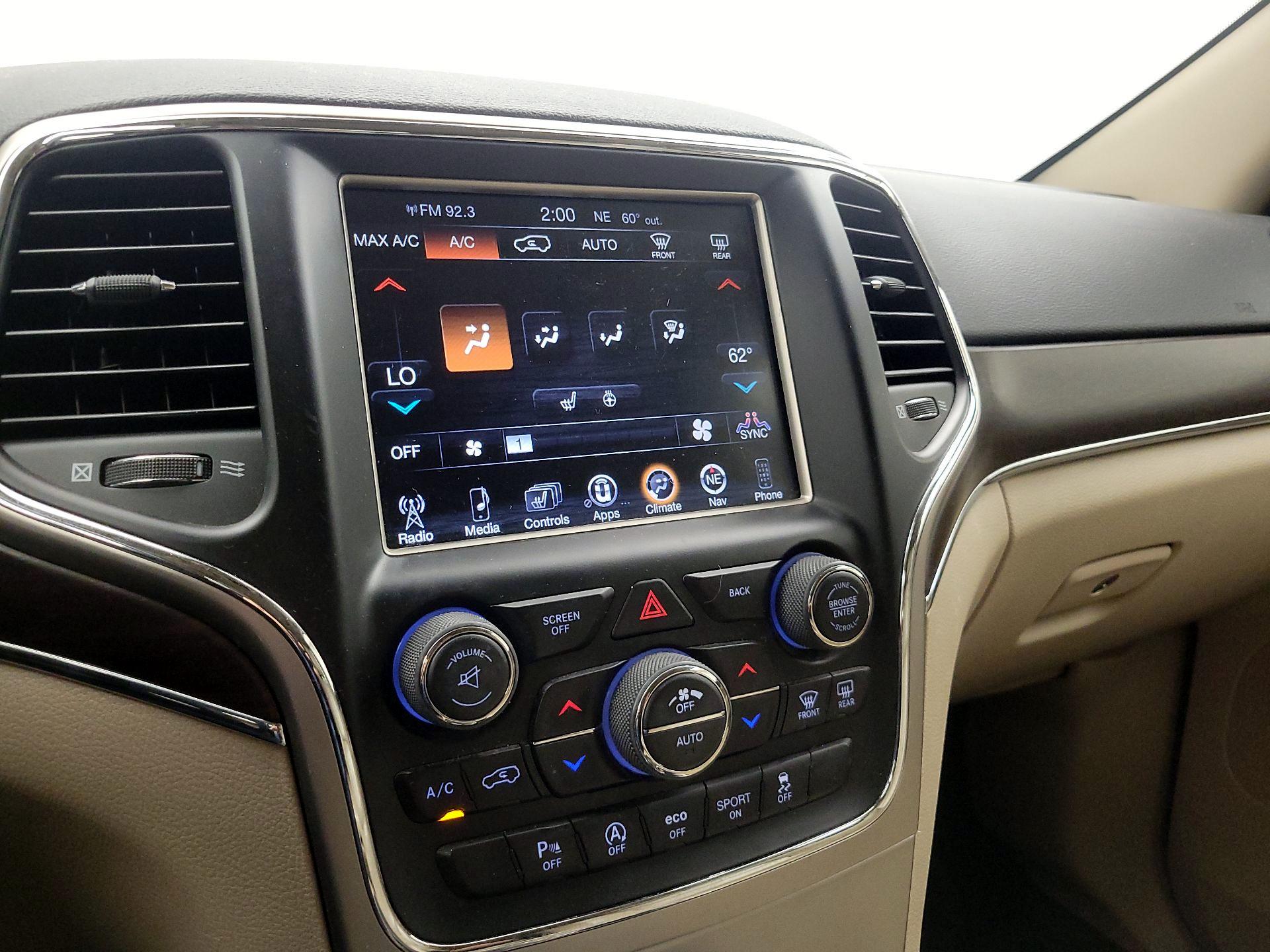 Thumbnail: 2017 Jeep Grand Cherokee - 17