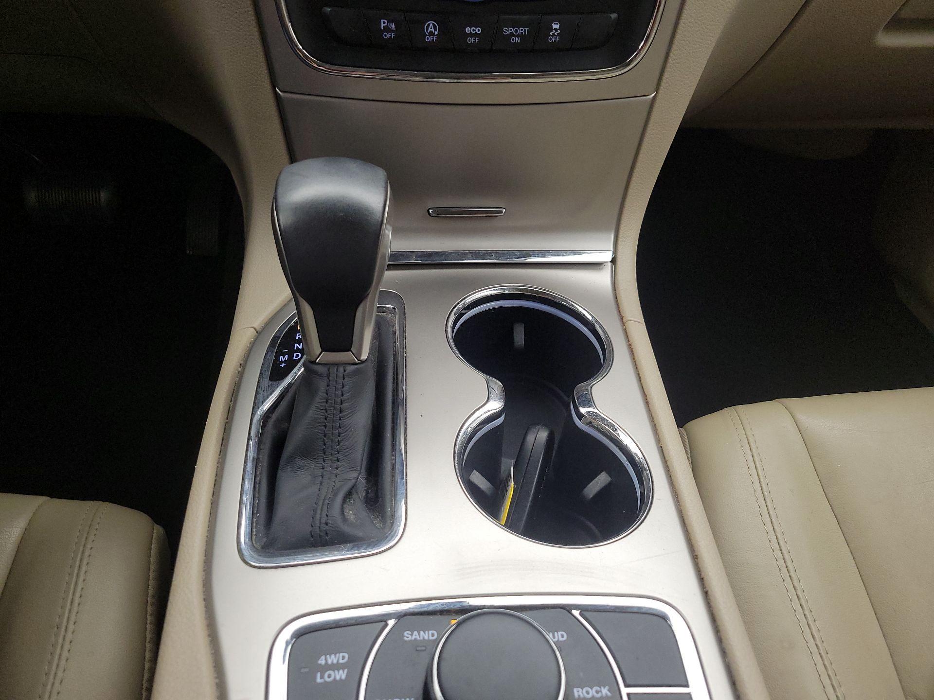 Thumbnail: 2017 Jeep Grand Cherokee - 18