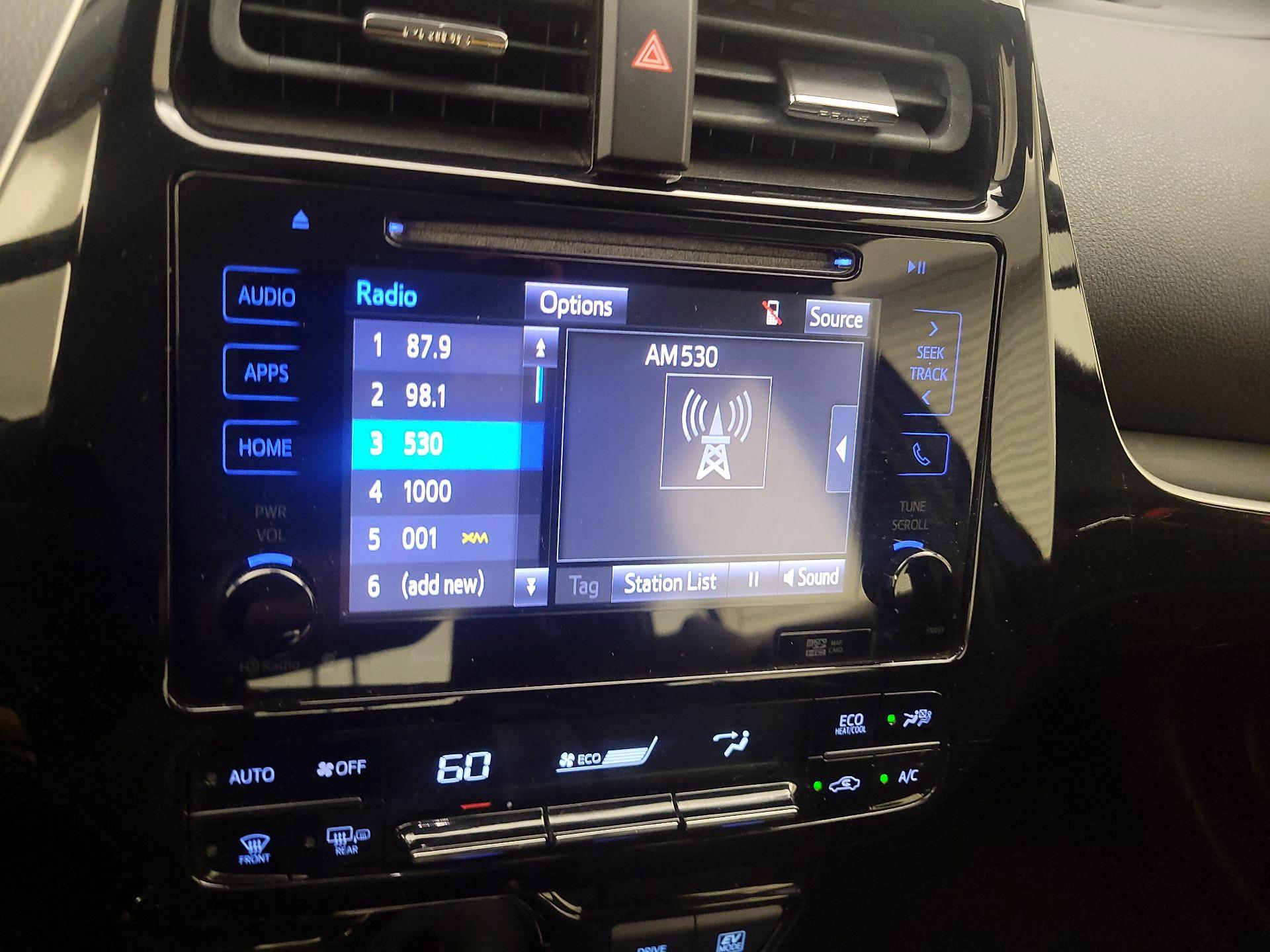 Thumbnail: 2016 Toyota Prius - 15