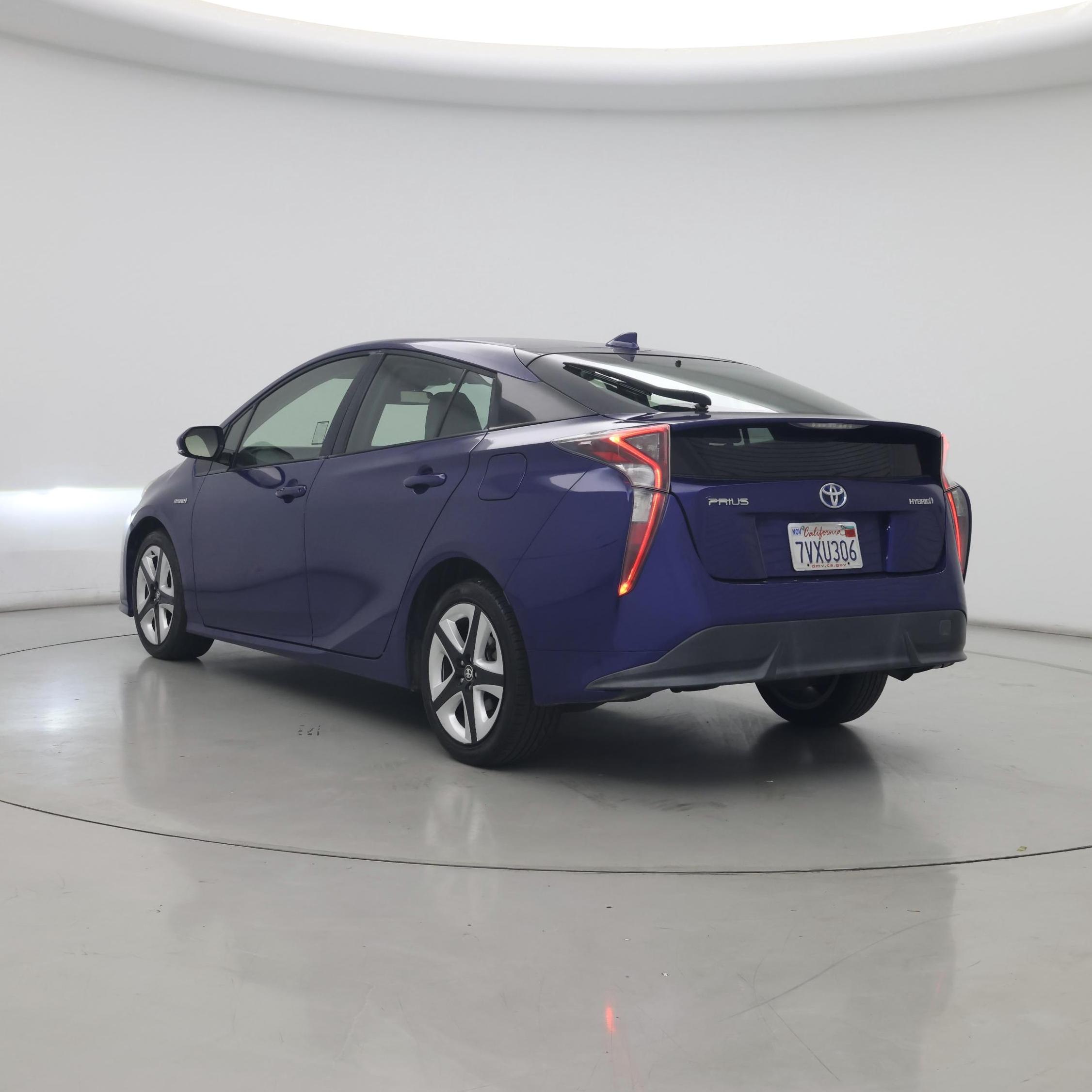 Thumbnail: 2016 Toyota Prius - 2