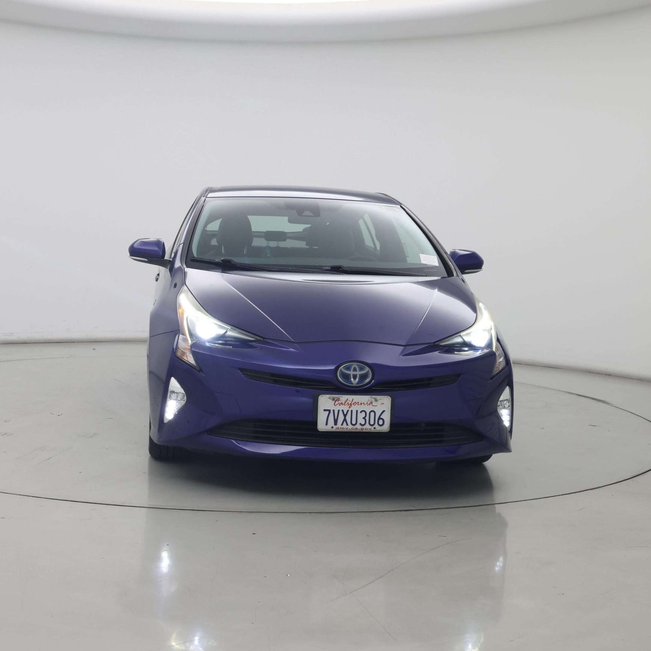 Thumbnail: 2016 Toyota Prius - 5