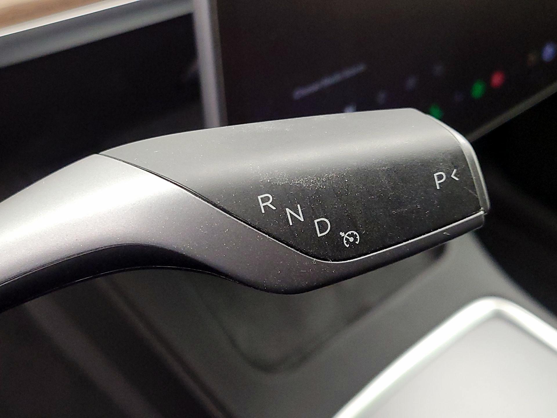 Thumbnail: 2022 Tesla Model Y - 17