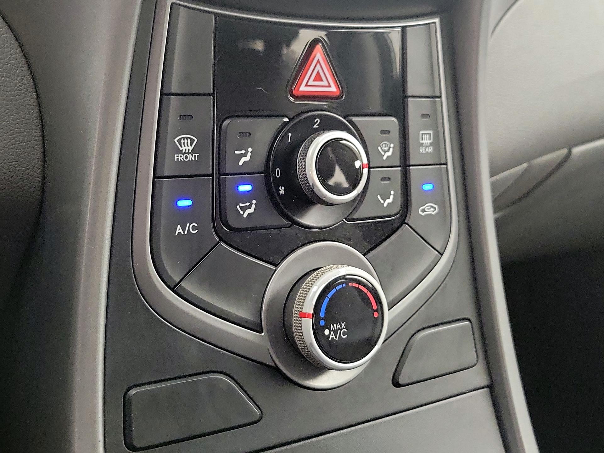 Thumbnail: 2015 Hyundai Elantra - 16