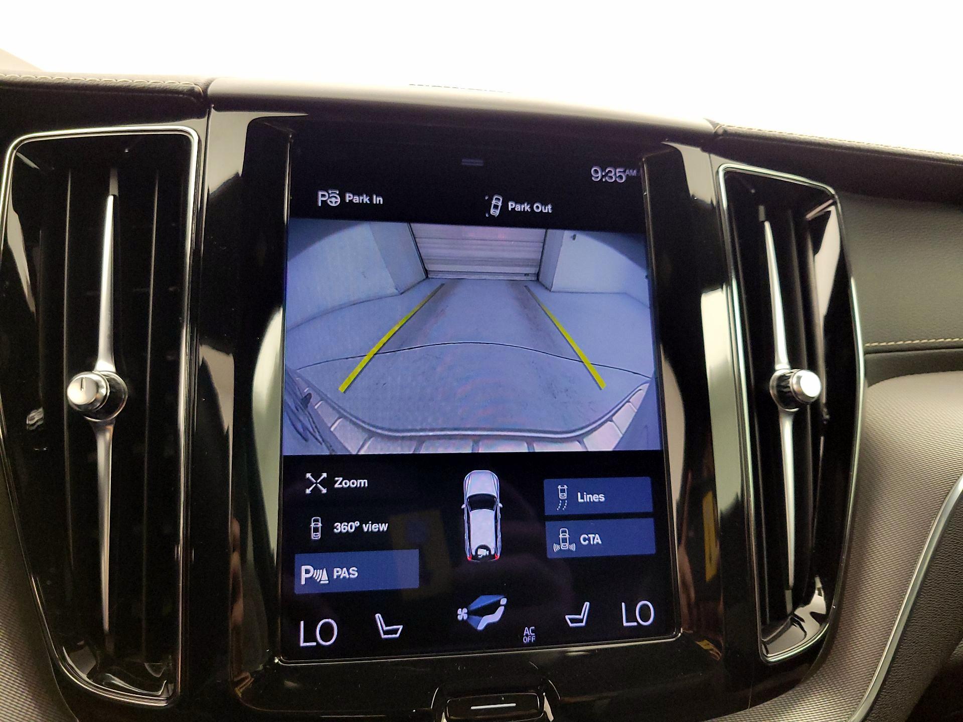 Thumbnail: 2021 Volvo XC60 - 15