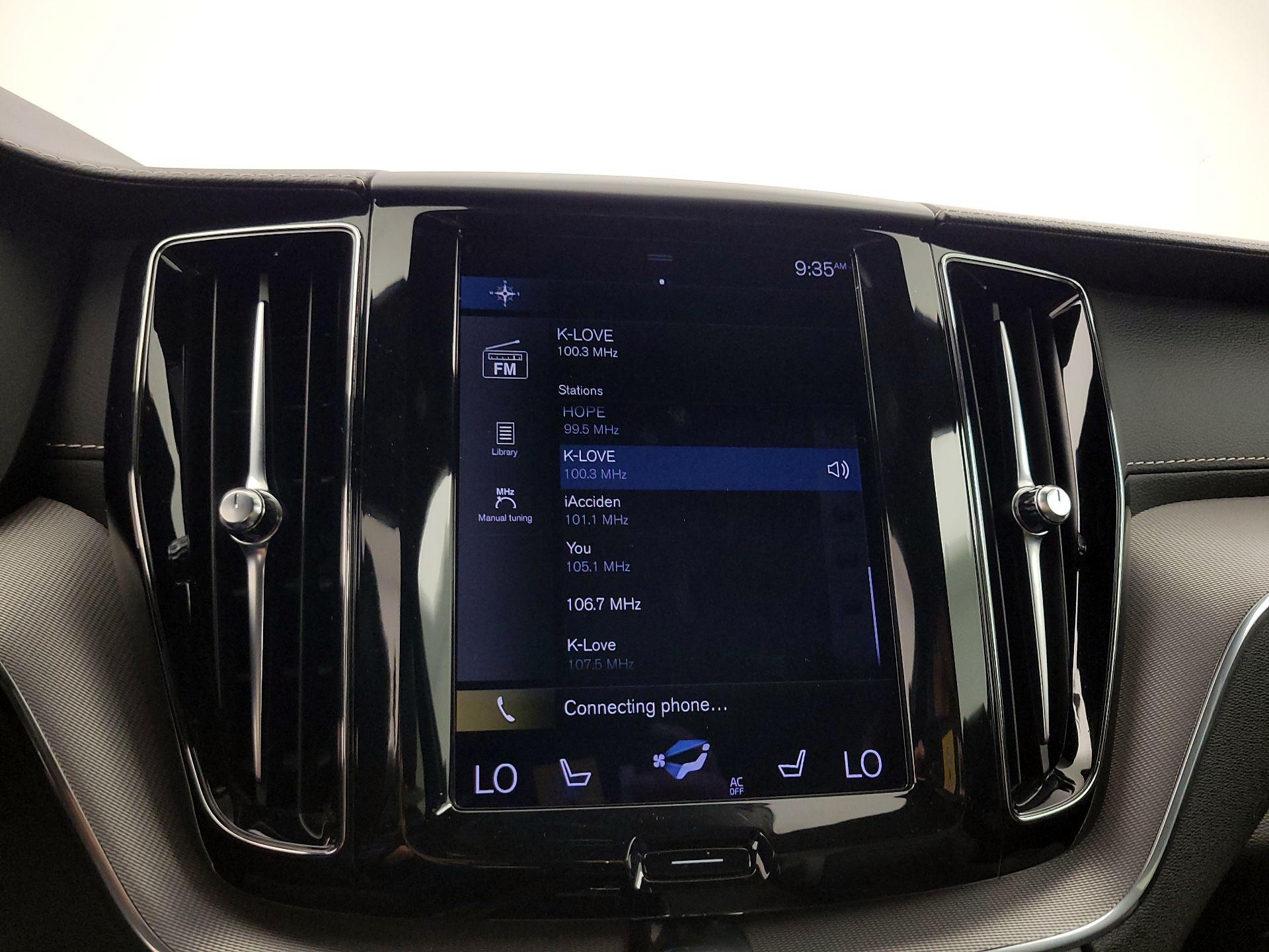 Thumbnail: 2021 Volvo XC60 - 16