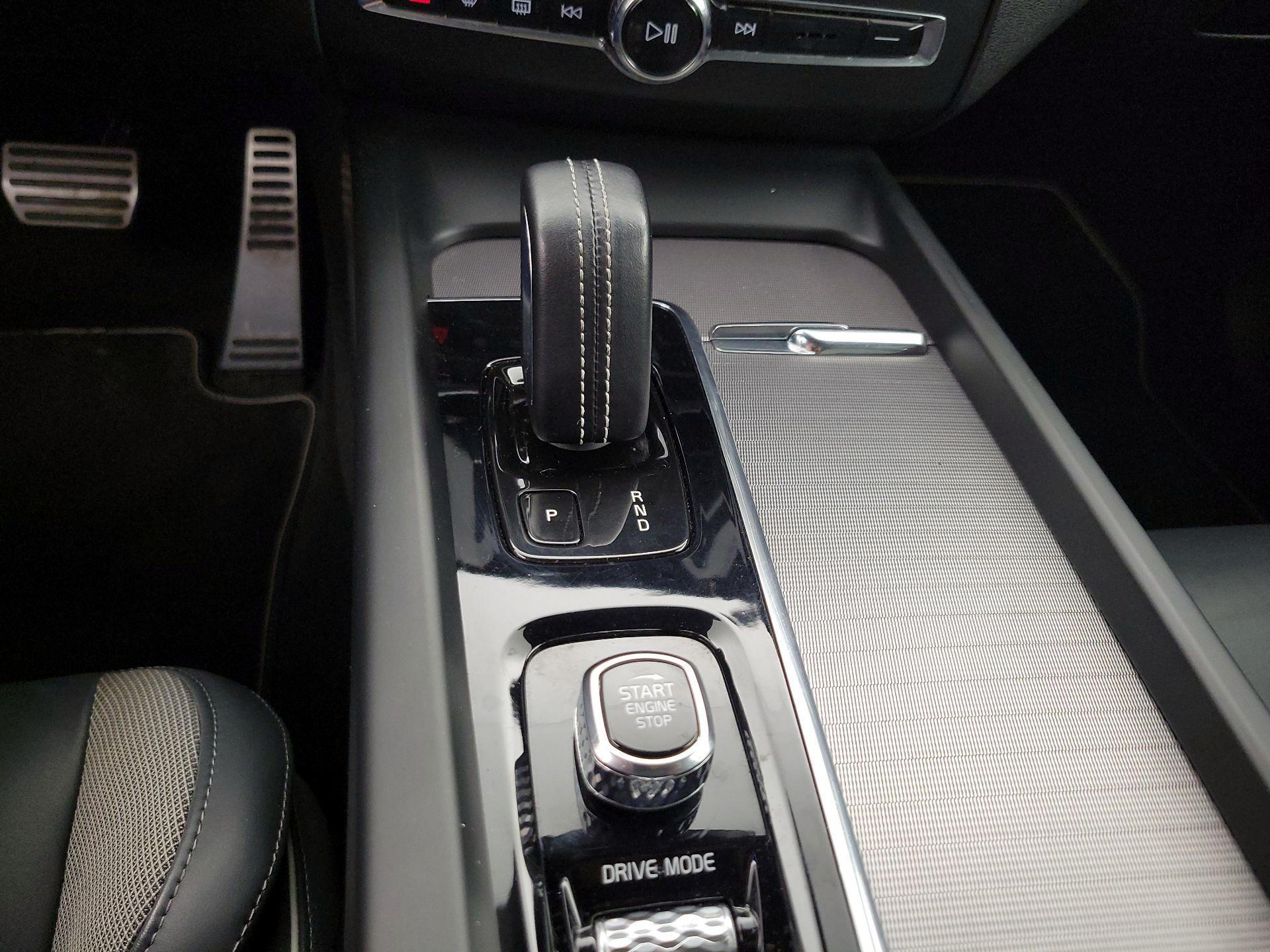 Thumbnail: 2021 Volvo XC60 - 18