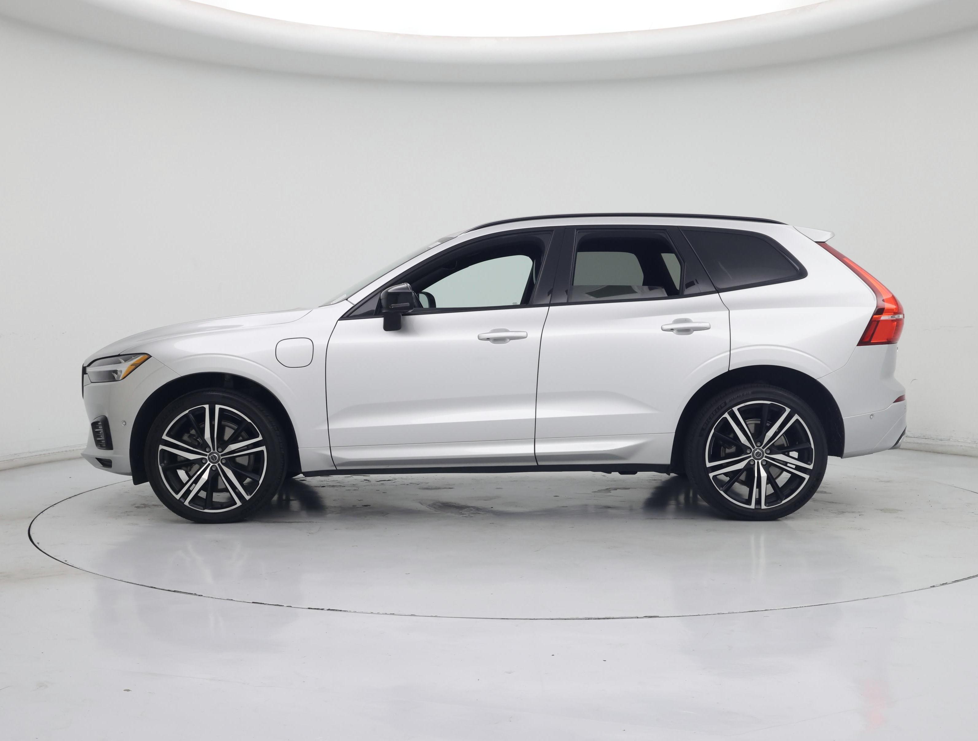 Thumbnail: 2021 Volvo XC60 - 3