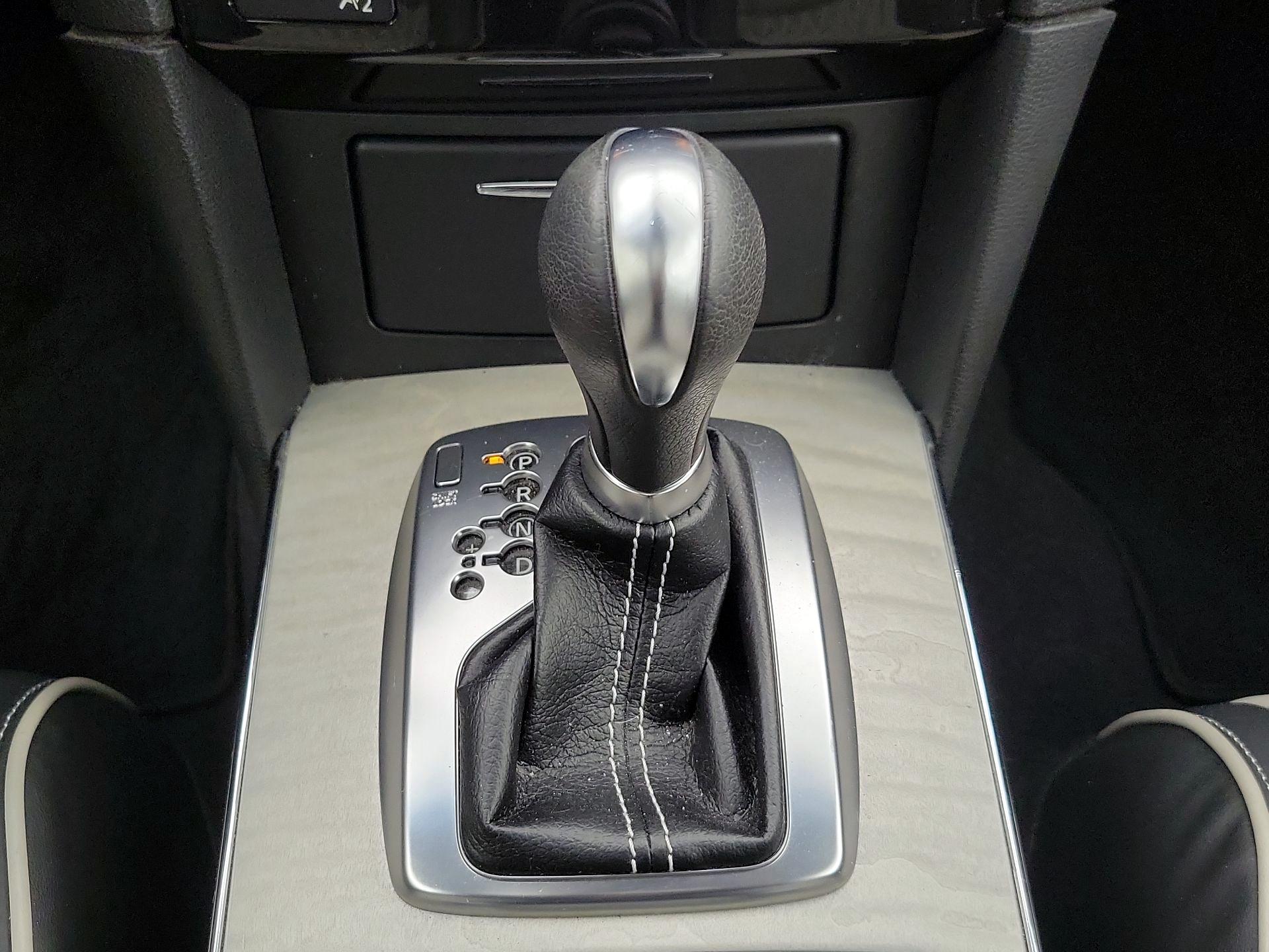 Thumbnail: 2017 INFINITI QX70 - 18