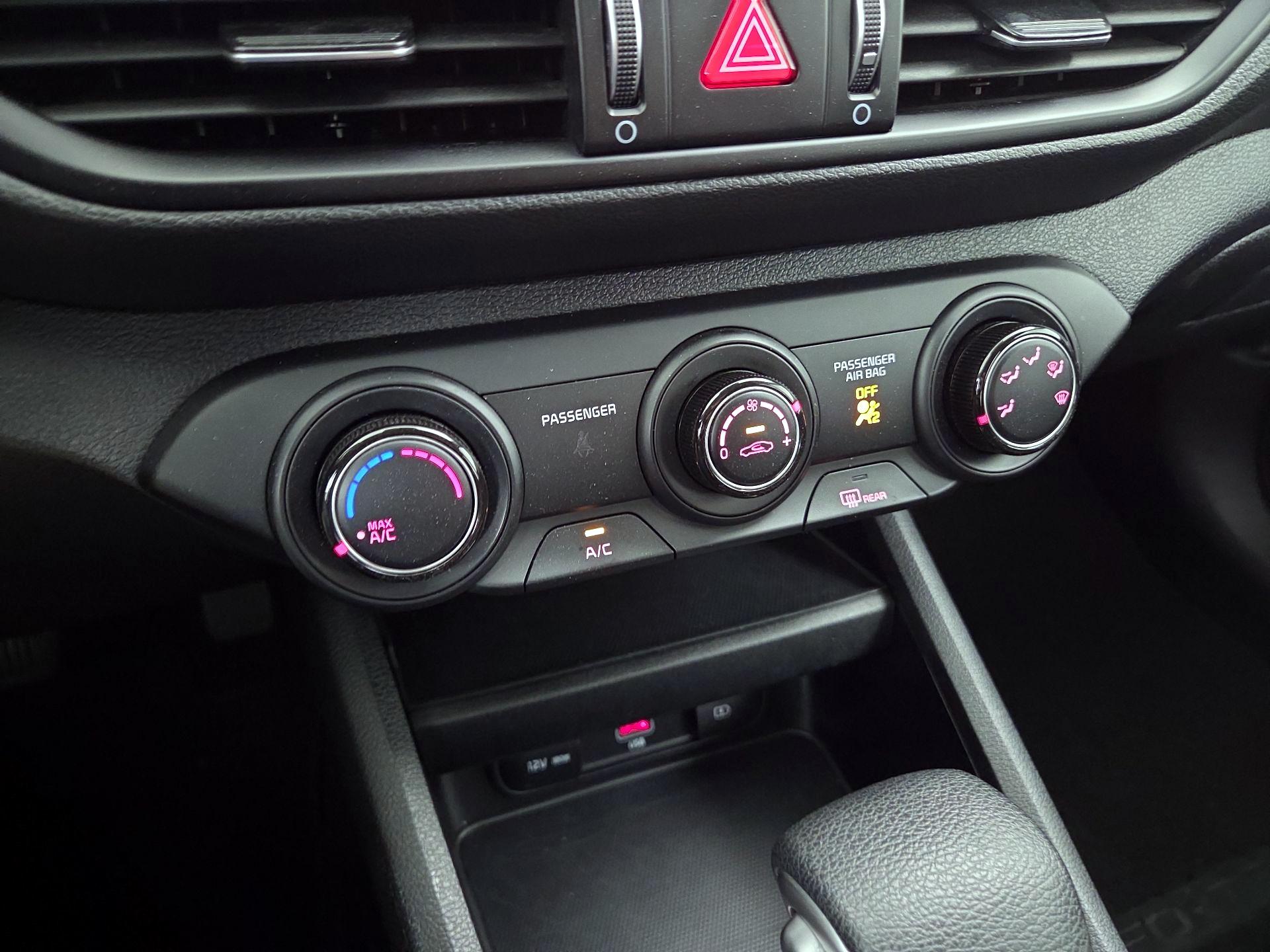 Thumbnail: 2024 Kia Forte - 16