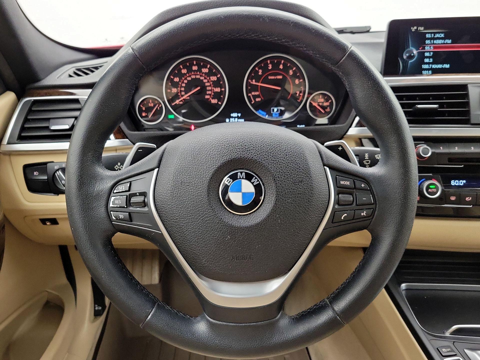 Thumbnail: 2016 BMW 3 Series - 10