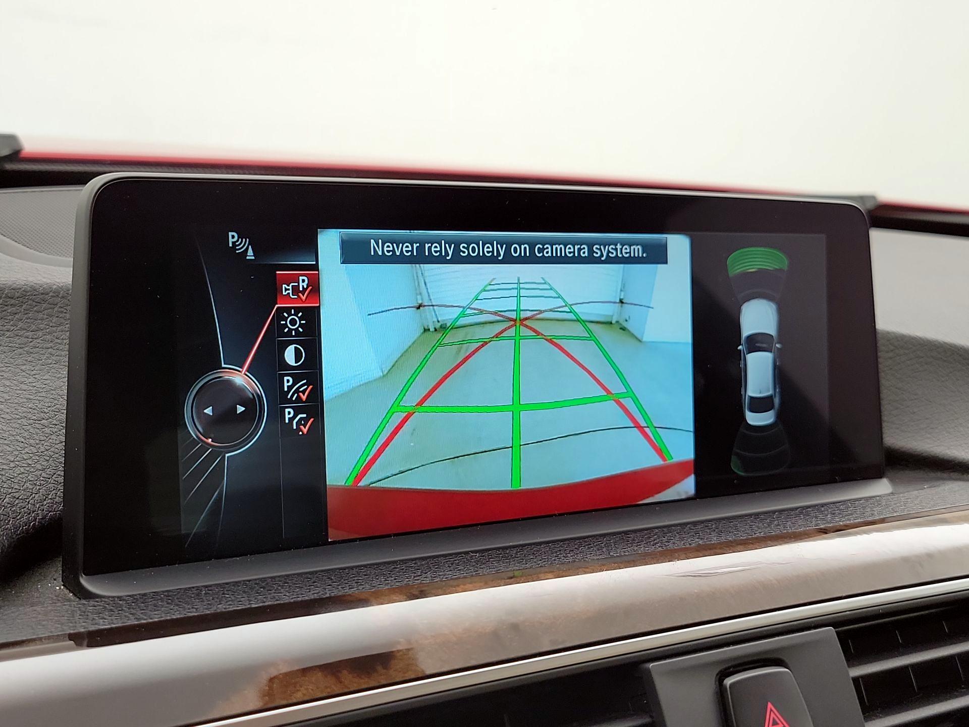 Thumbnail: 2016 BMW 3 Series - 14