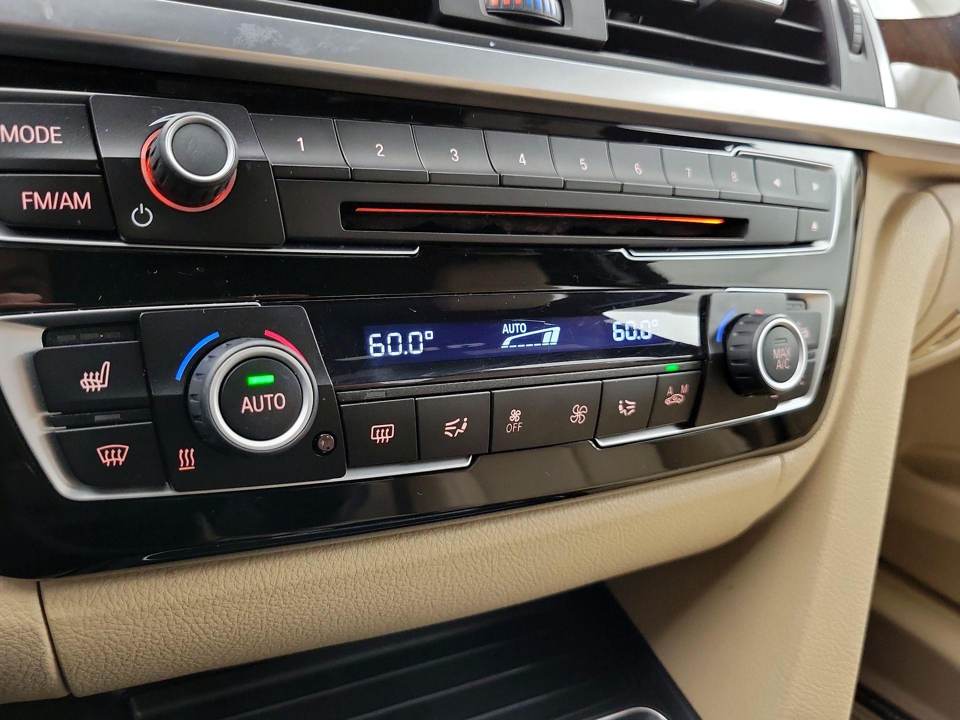 Thumbnail: 2016 BMW 3 Series - 16