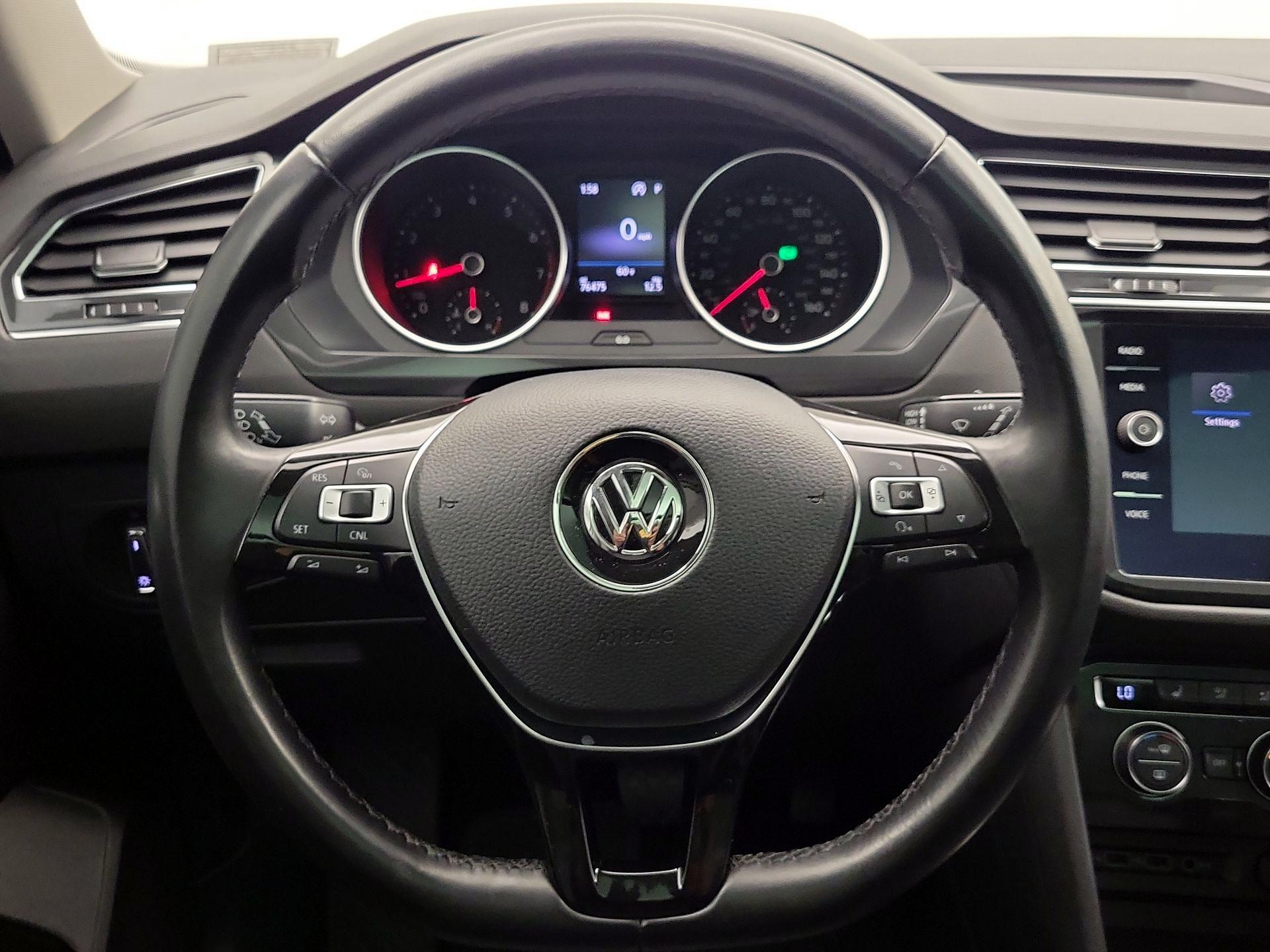 Thumbnail: 2018 Volkswagen Tiguan - 10