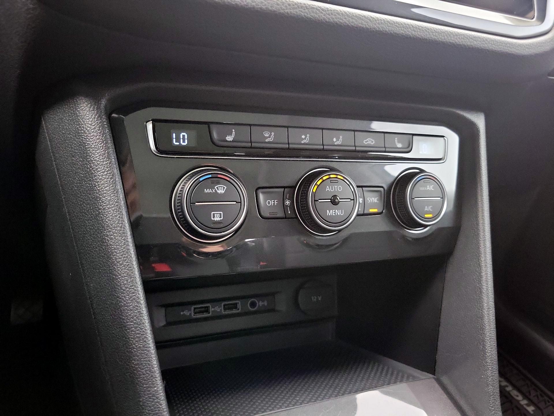 Thumbnail: 2018 Volkswagen Tiguan - 16