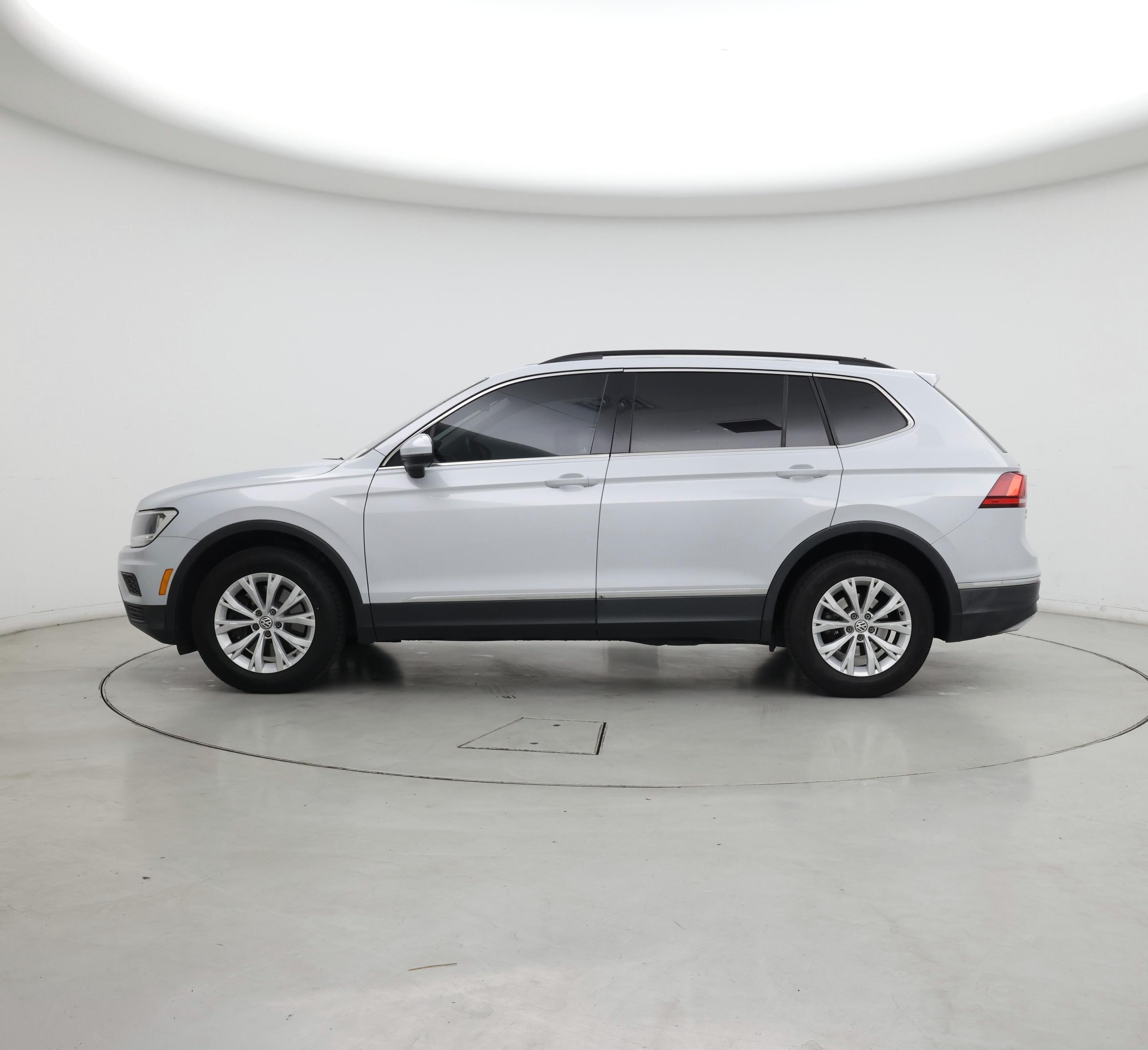 Thumbnail: 2018 Volkswagen Tiguan - 3