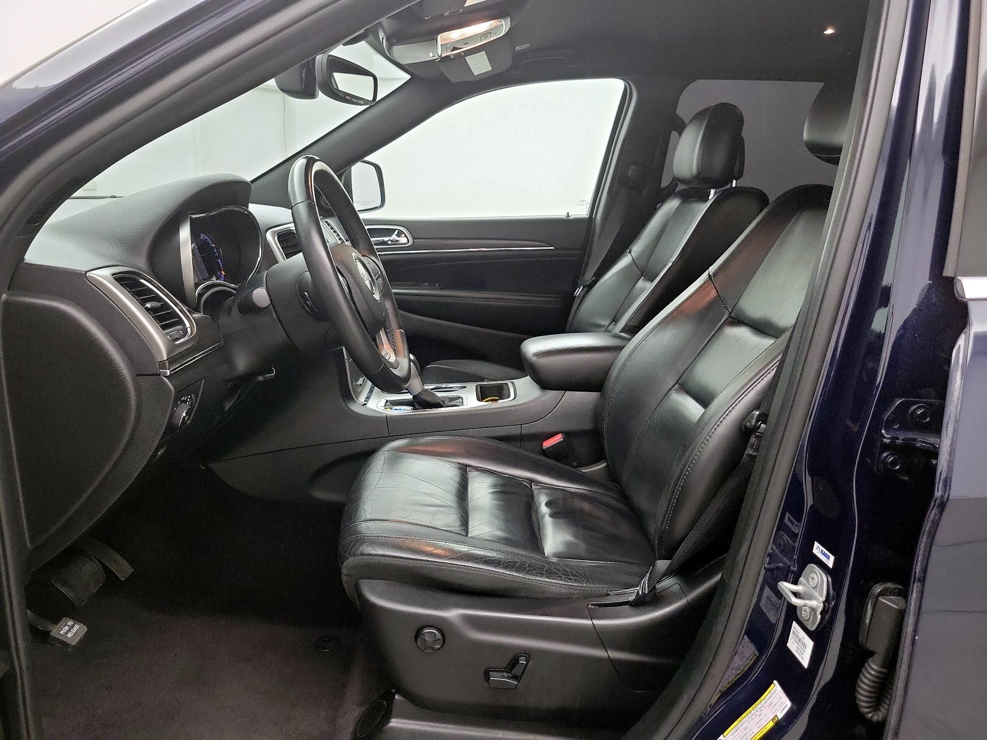 Thumbnail: 2018 Jeep Grand Cherokee - 11