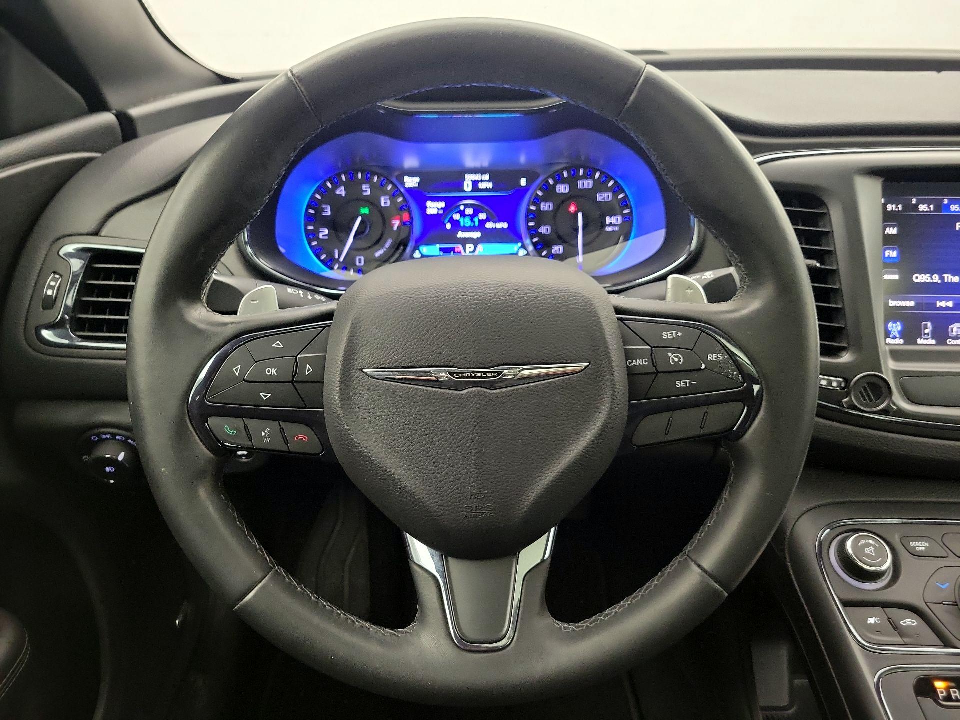 Thumbnail: 2015 Chrysler 200 - 10