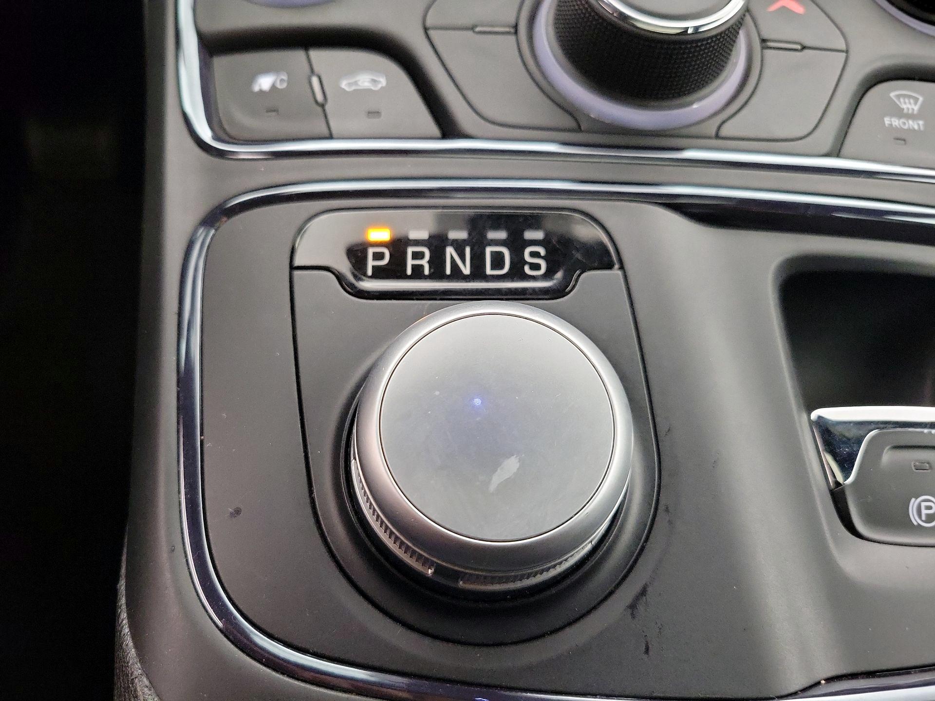 Thumbnail: 2015 Chrysler 200 - 18