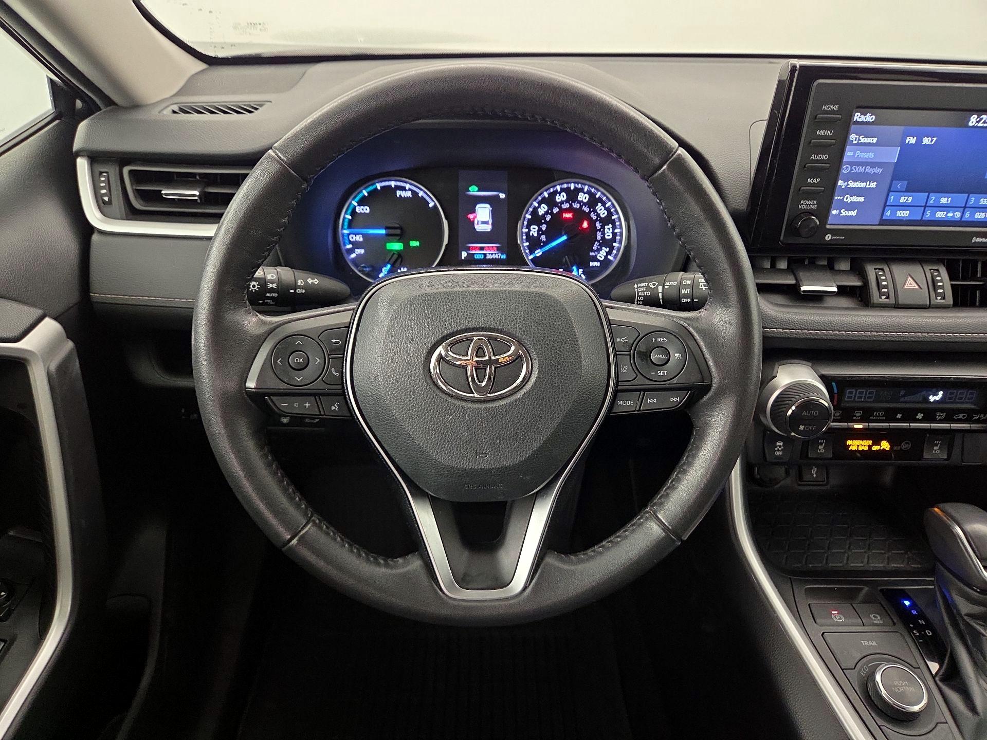 Thumbnail: 2021 Toyota RAV4 - 10