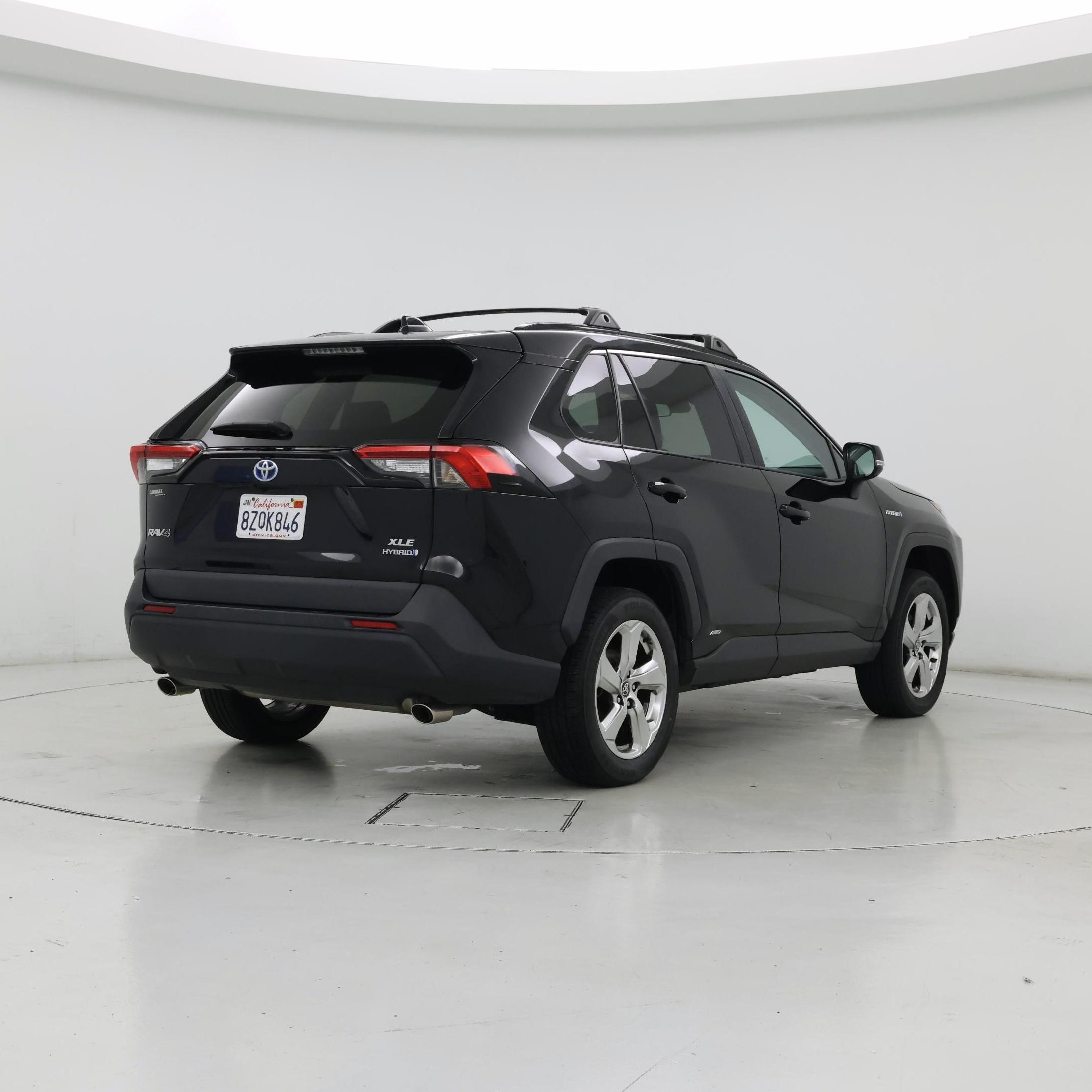 Thumbnail: 2021 Toyota RAV4 - 8