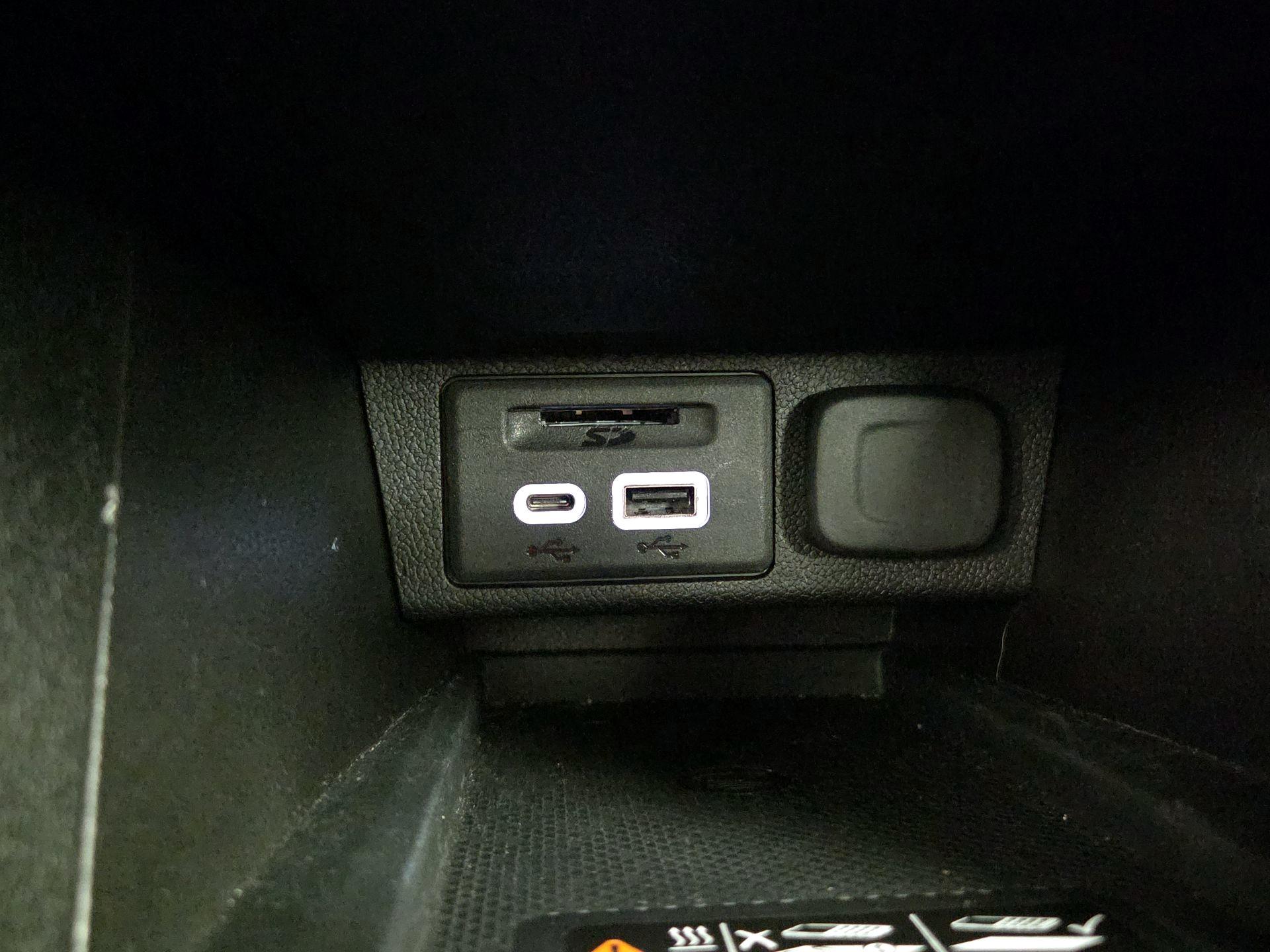 Thumbnail: 2023 Chevrolet Bolt EV - 18