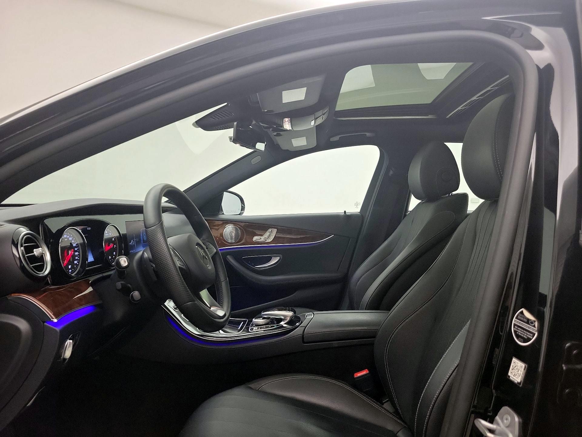 Thumbnail: 2017 Mercedes-Benz E-Class - 19