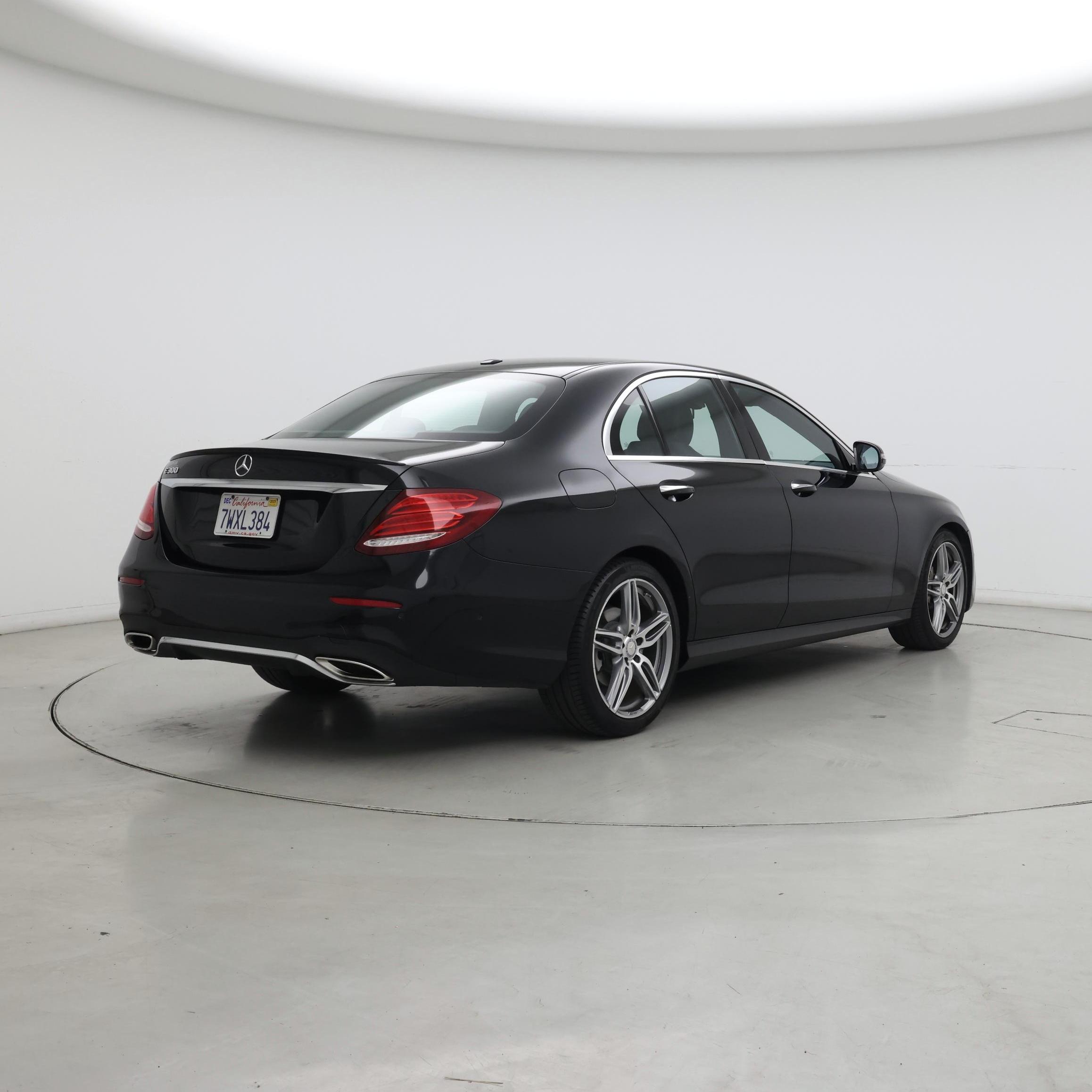 Thumbnail: 2017 Mercedes-Benz E-Class - 8