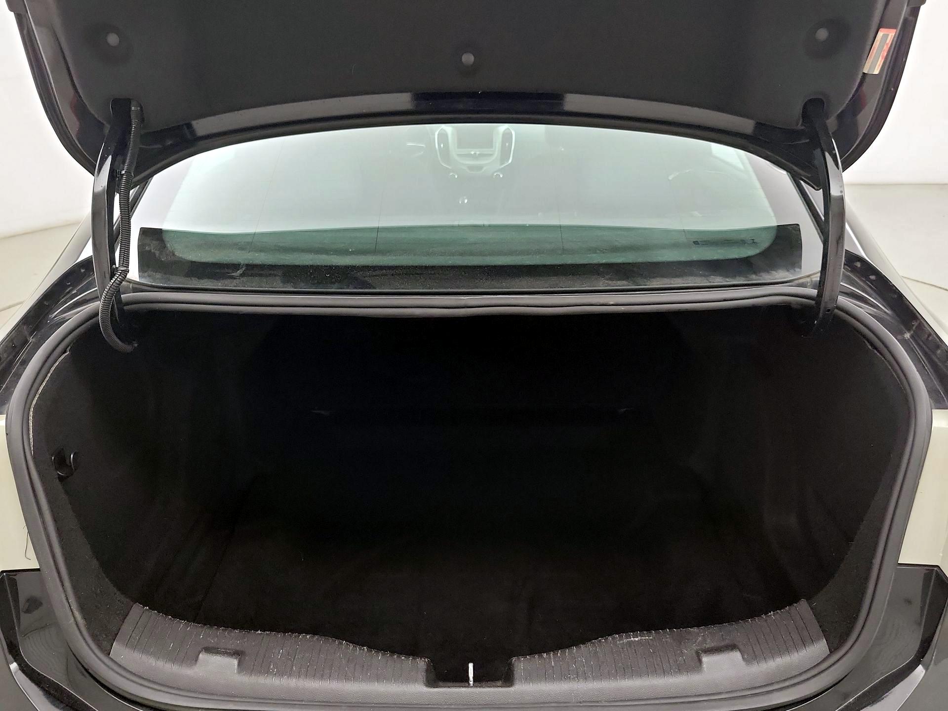 Thumbnail: 2017 Chevrolet Cruze - 20