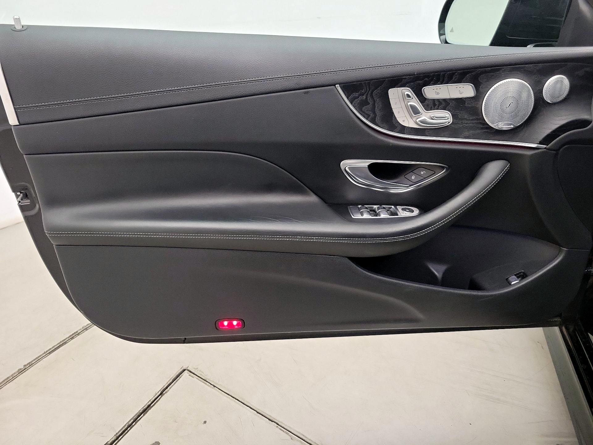 Thumbnail: 2019 Mercedes-Benz E-Class - 12