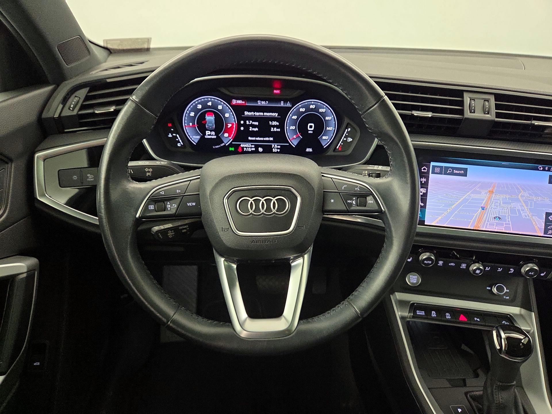 Thumbnail: 2020 Audi Q3 - 10