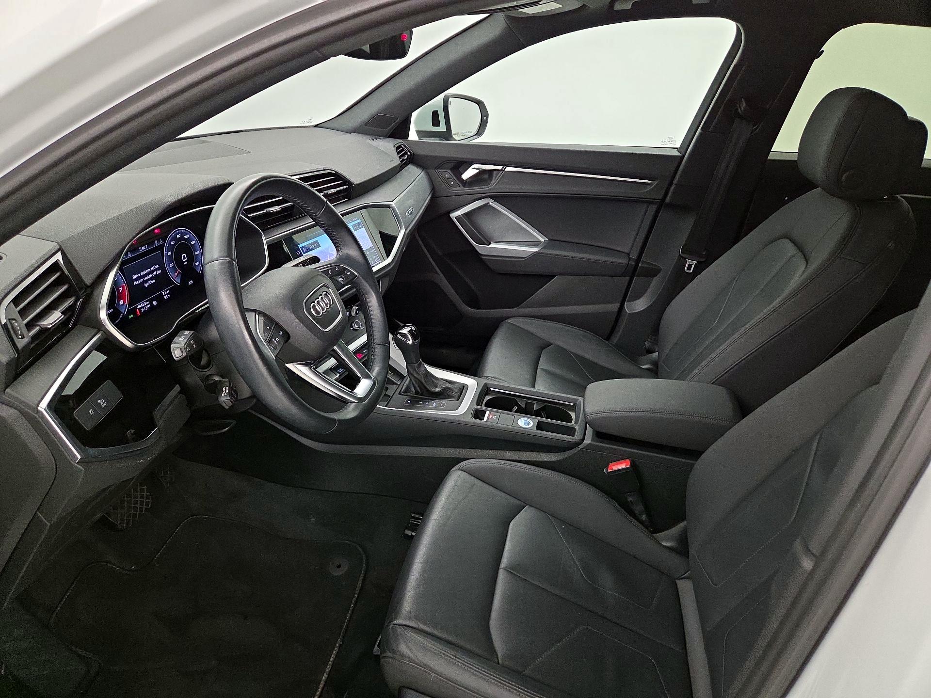 Thumbnail: 2020 Audi Q3 - 11