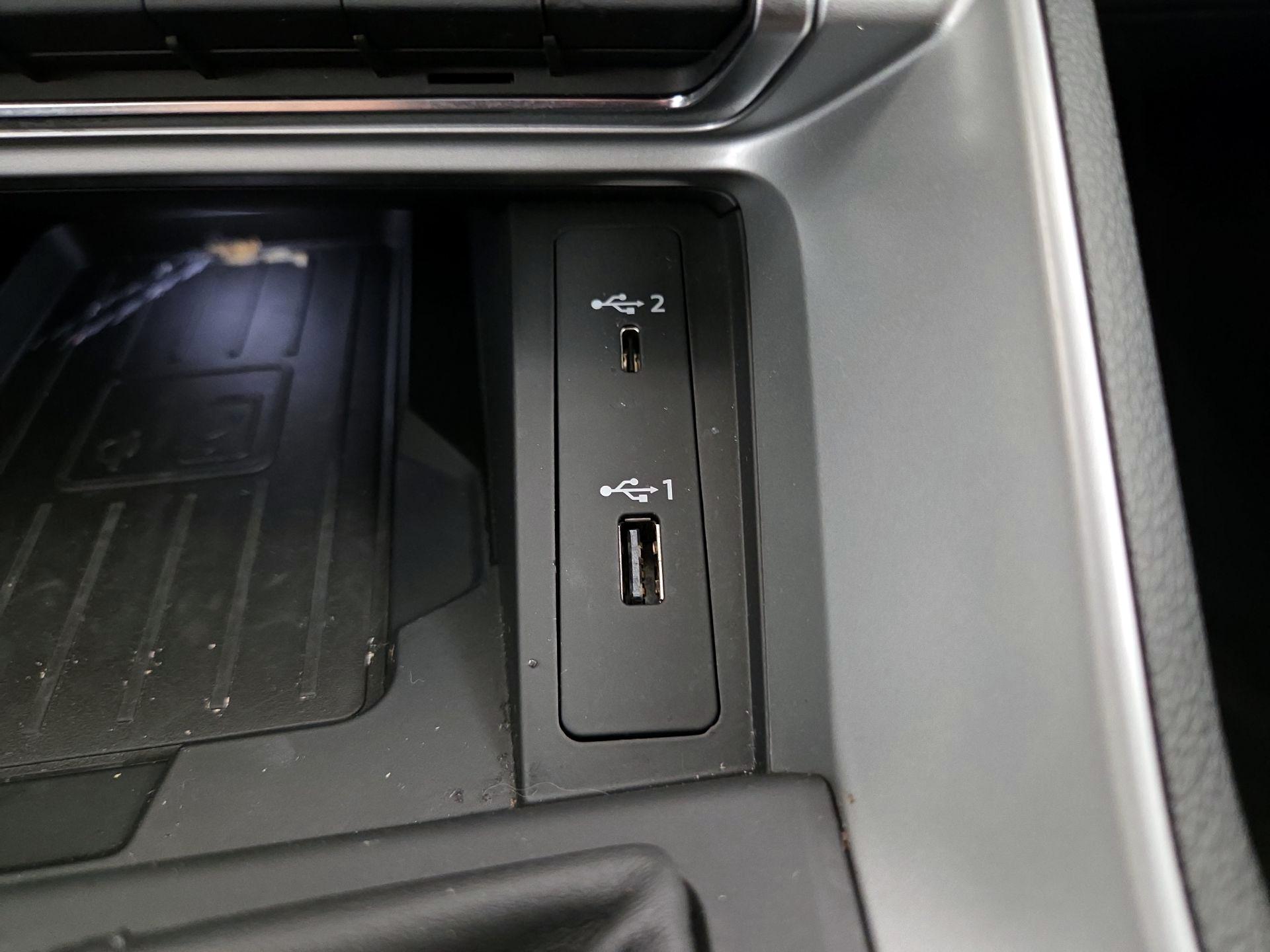 Thumbnail: 2020 Audi Q3 - 19