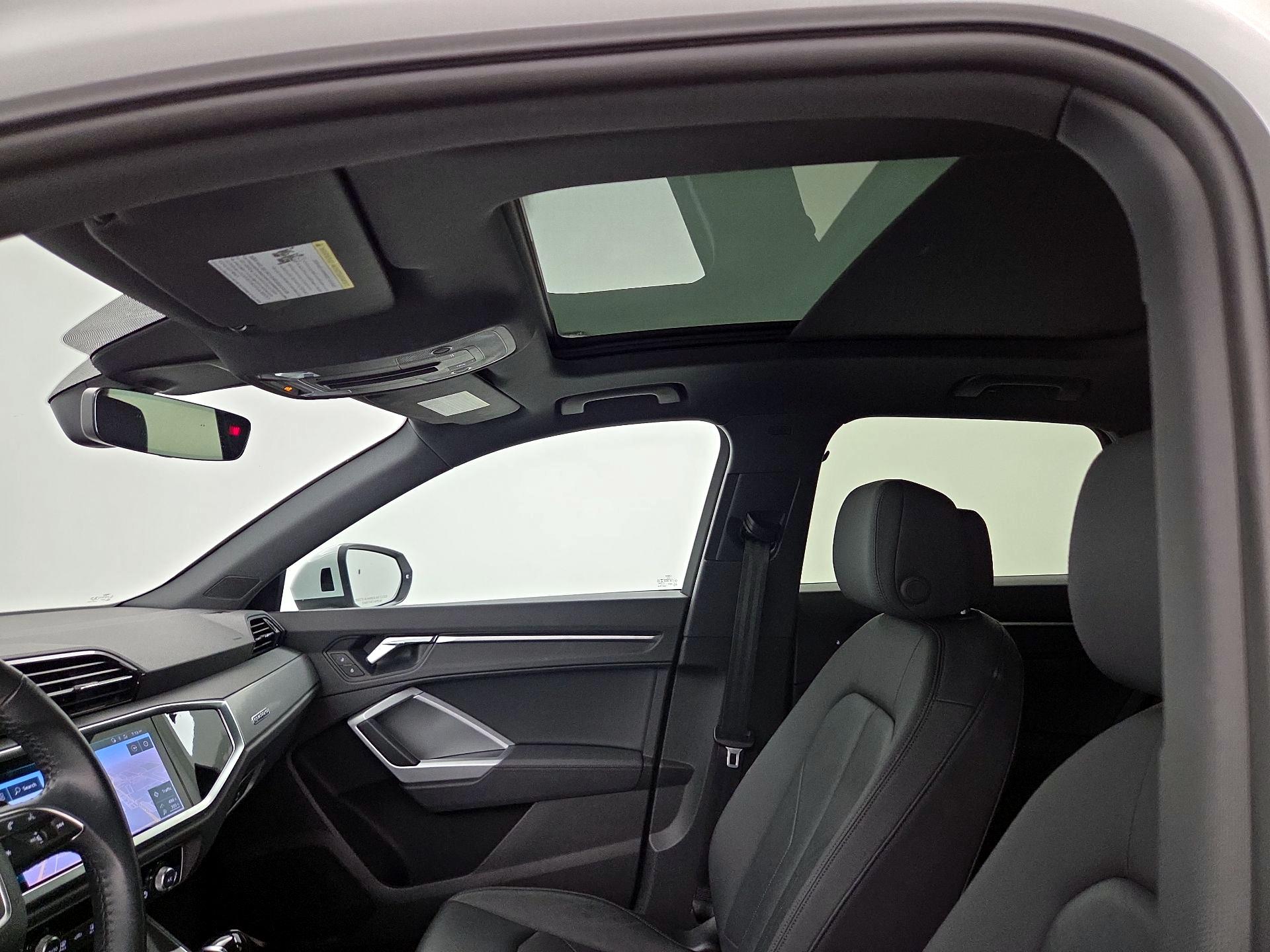 Thumbnail: 2020 Audi Q3 - 20