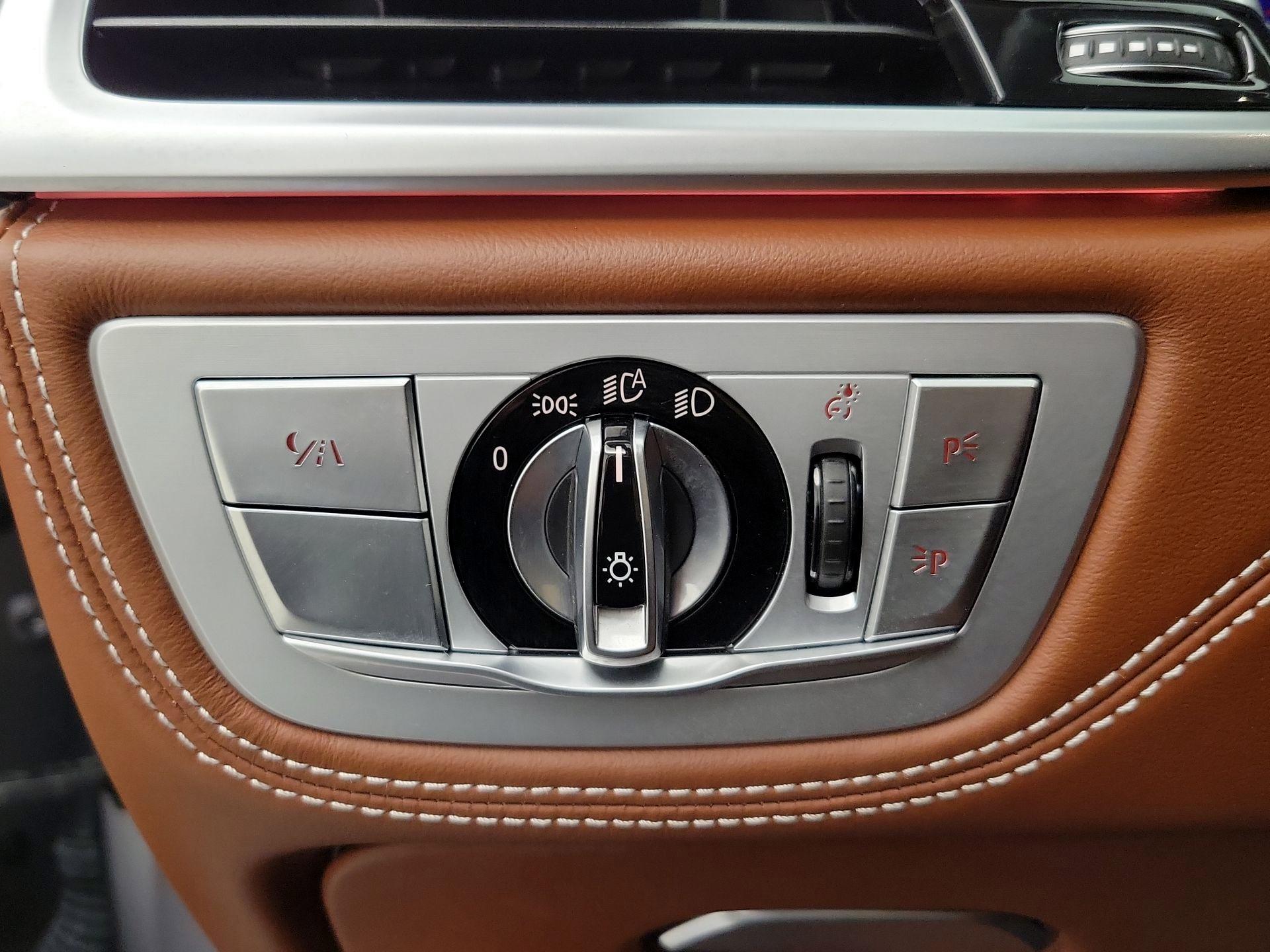 Thumbnail: 2019 BMW 7 Series - 13