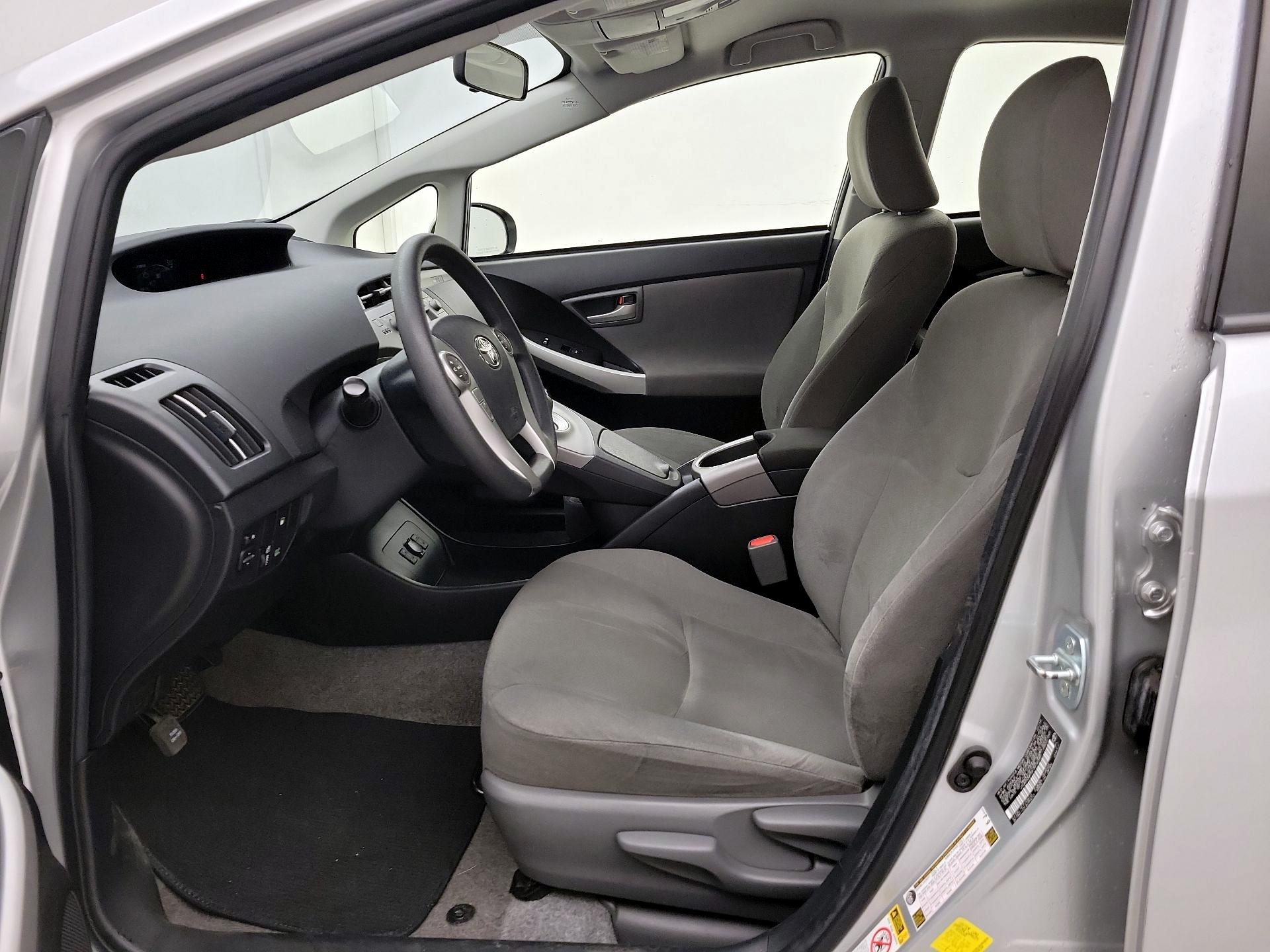 Thumbnail: 2015 Toyota Prius - 11