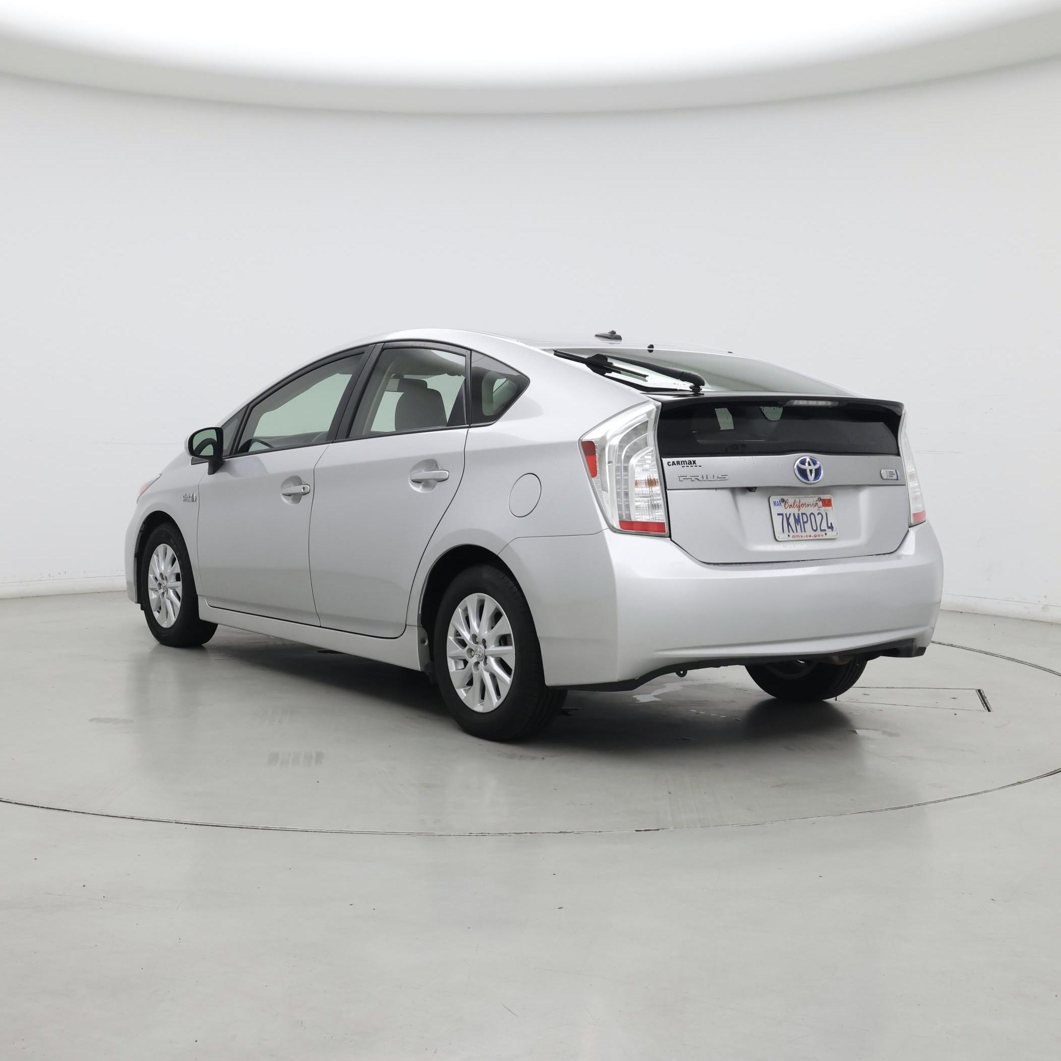 Thumbnail: 2015 Toyota Prius - 2