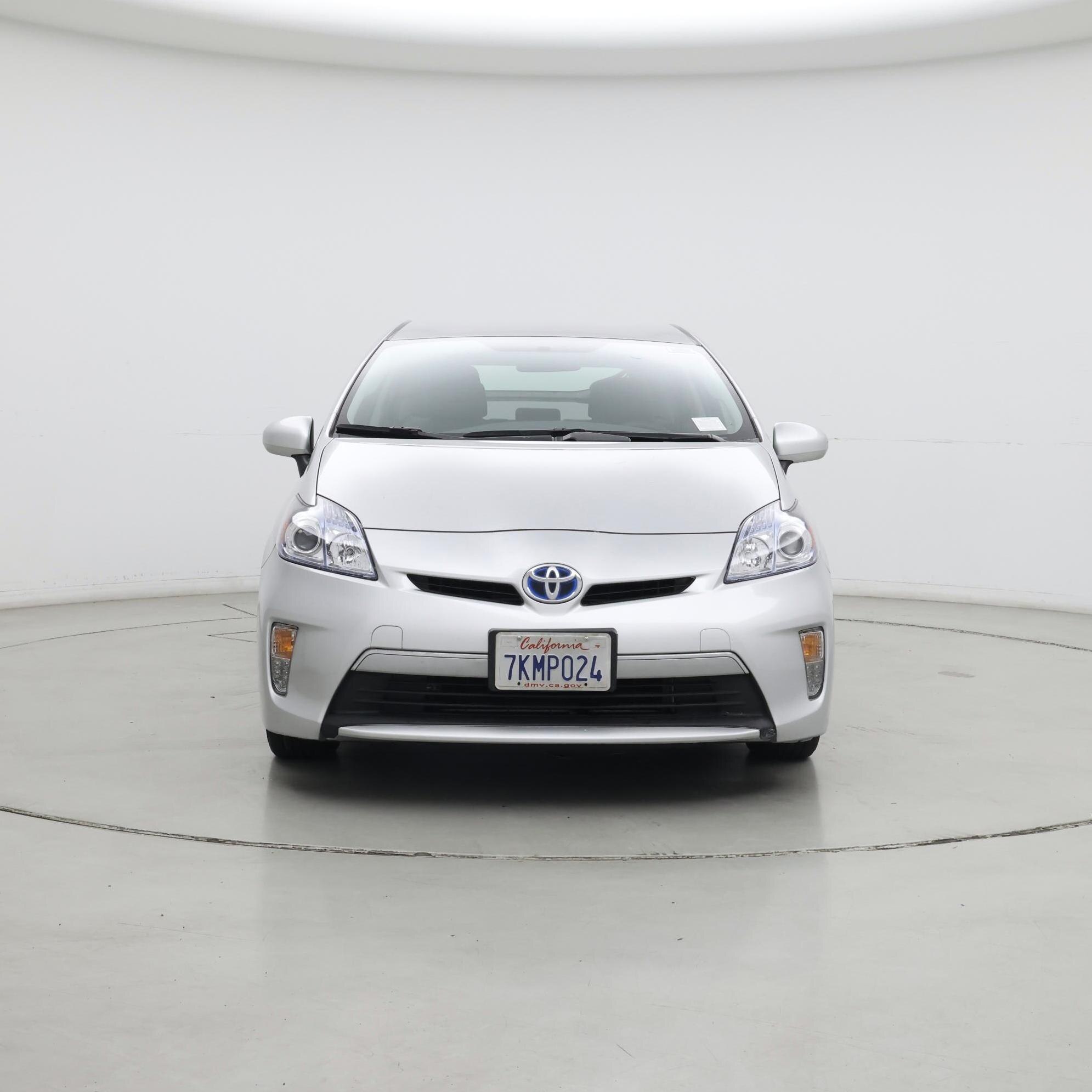 Thumbnail: 2015 Toyota Prius - 5