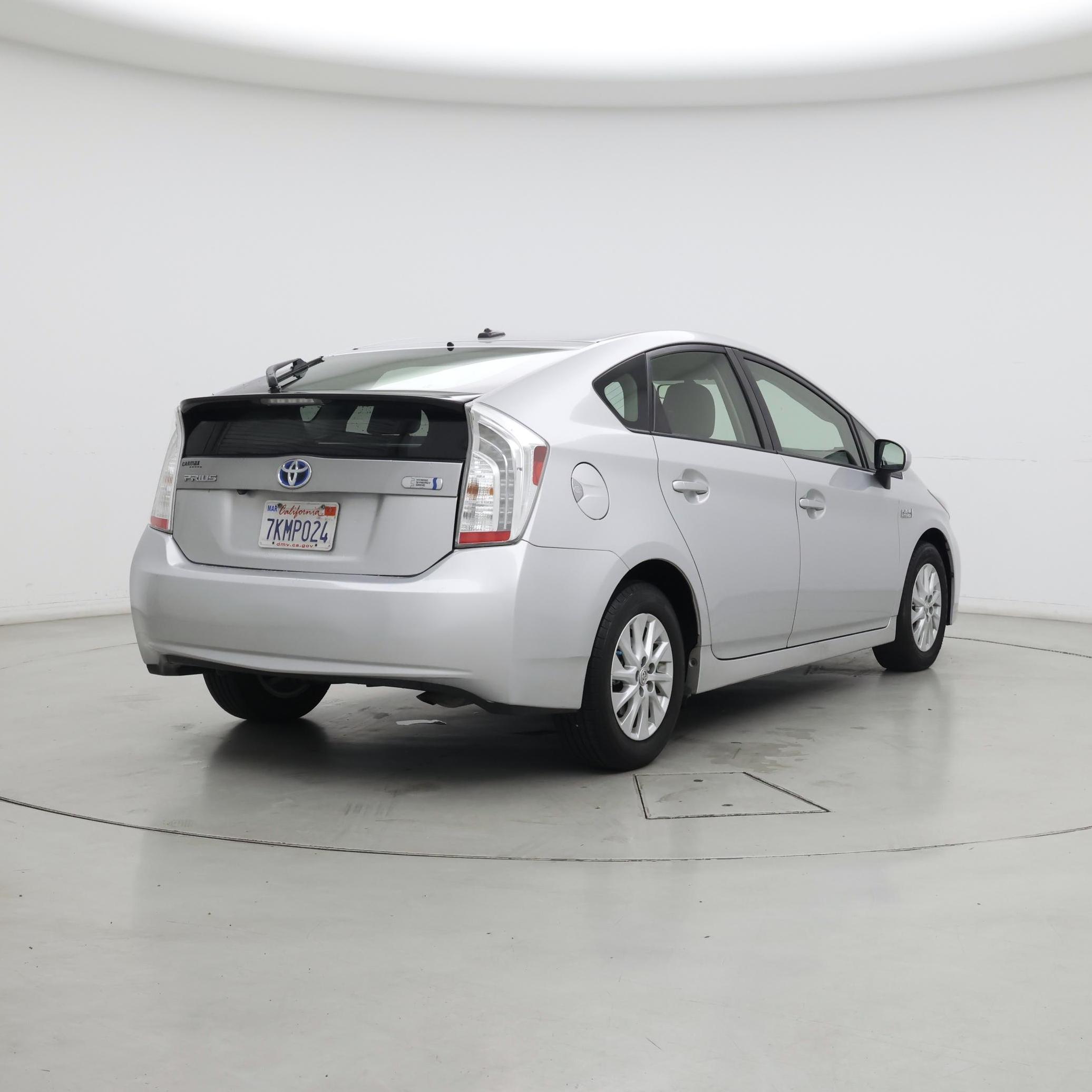 Thumbnail: 2015 Toyota Prius - 8