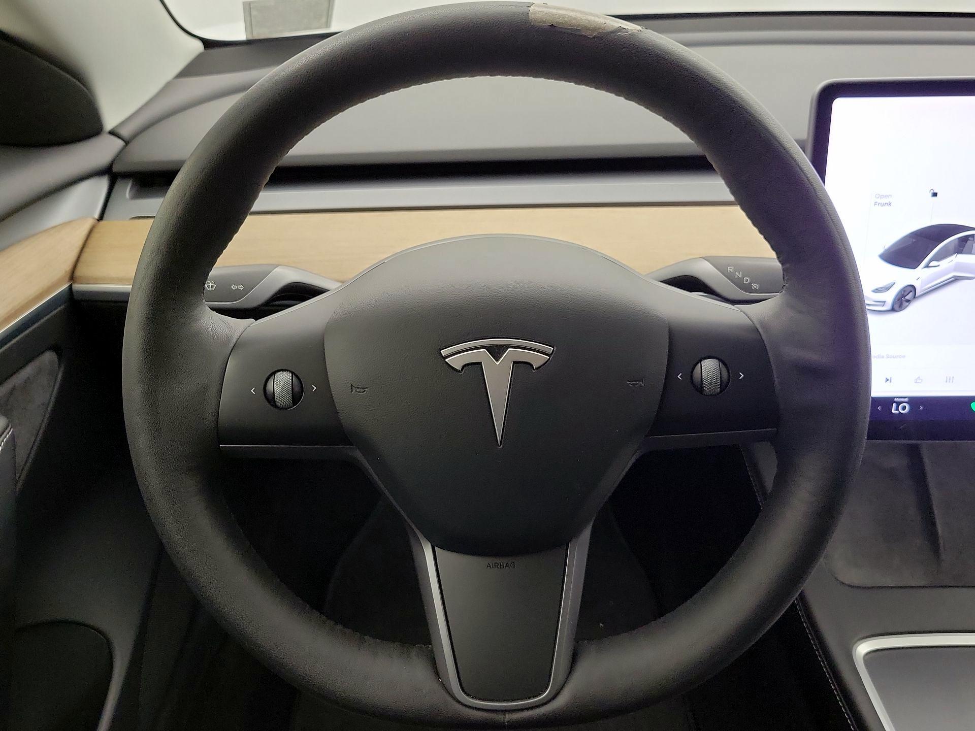 Thumbnail: 2021 Tesla Model 3 - 10