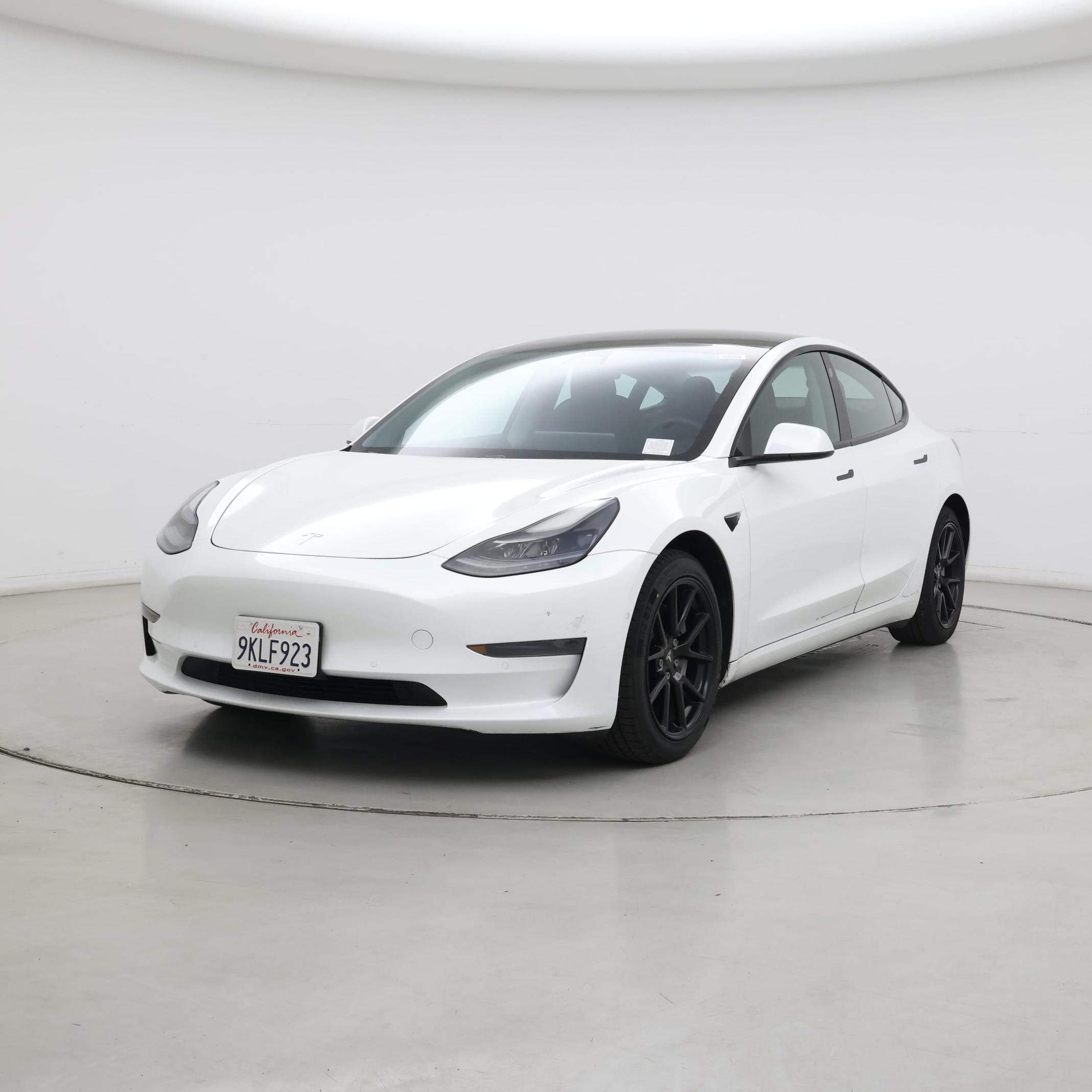 Thumbnail: 2021 Tesla Model 3 - 4