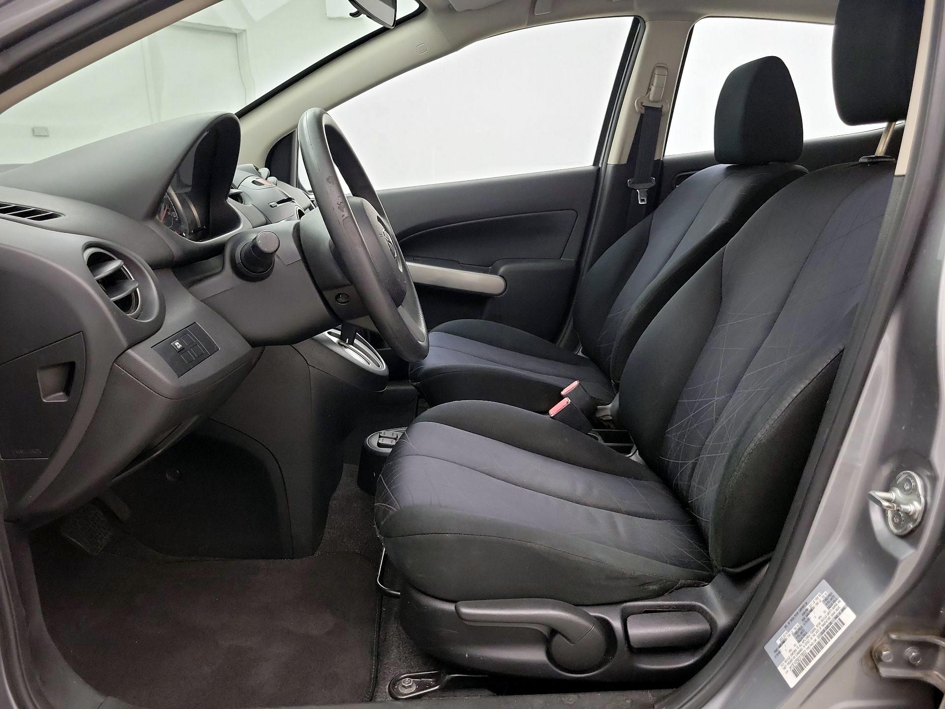 Thumbnail: 2014 Mazda Mazda2 - 11