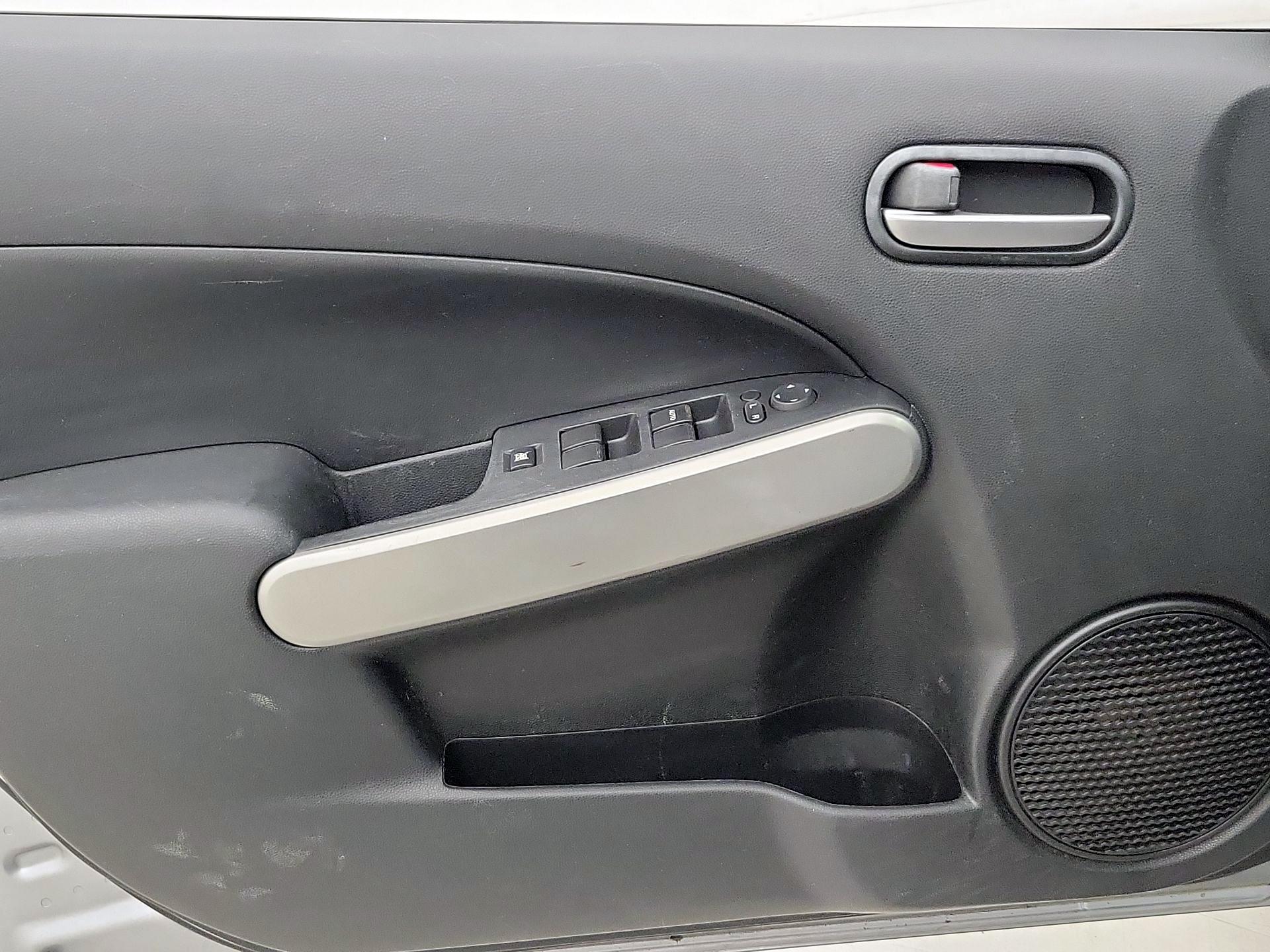 Thumbnail: 2014 Mazda Mazda2 - 12