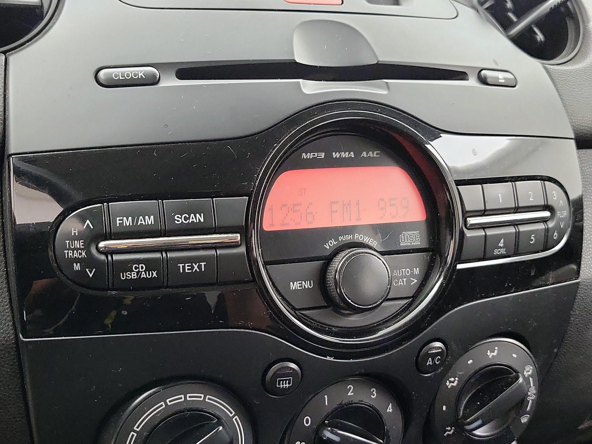 Thumbnail: 2014 Mazda Mazda2 - 14