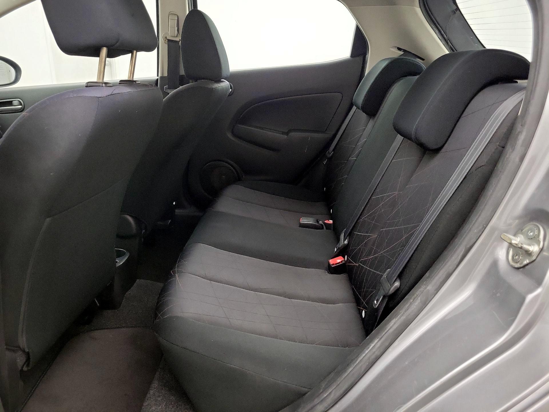 Thumbnail: 2014 Mazda Mazda2 - 18