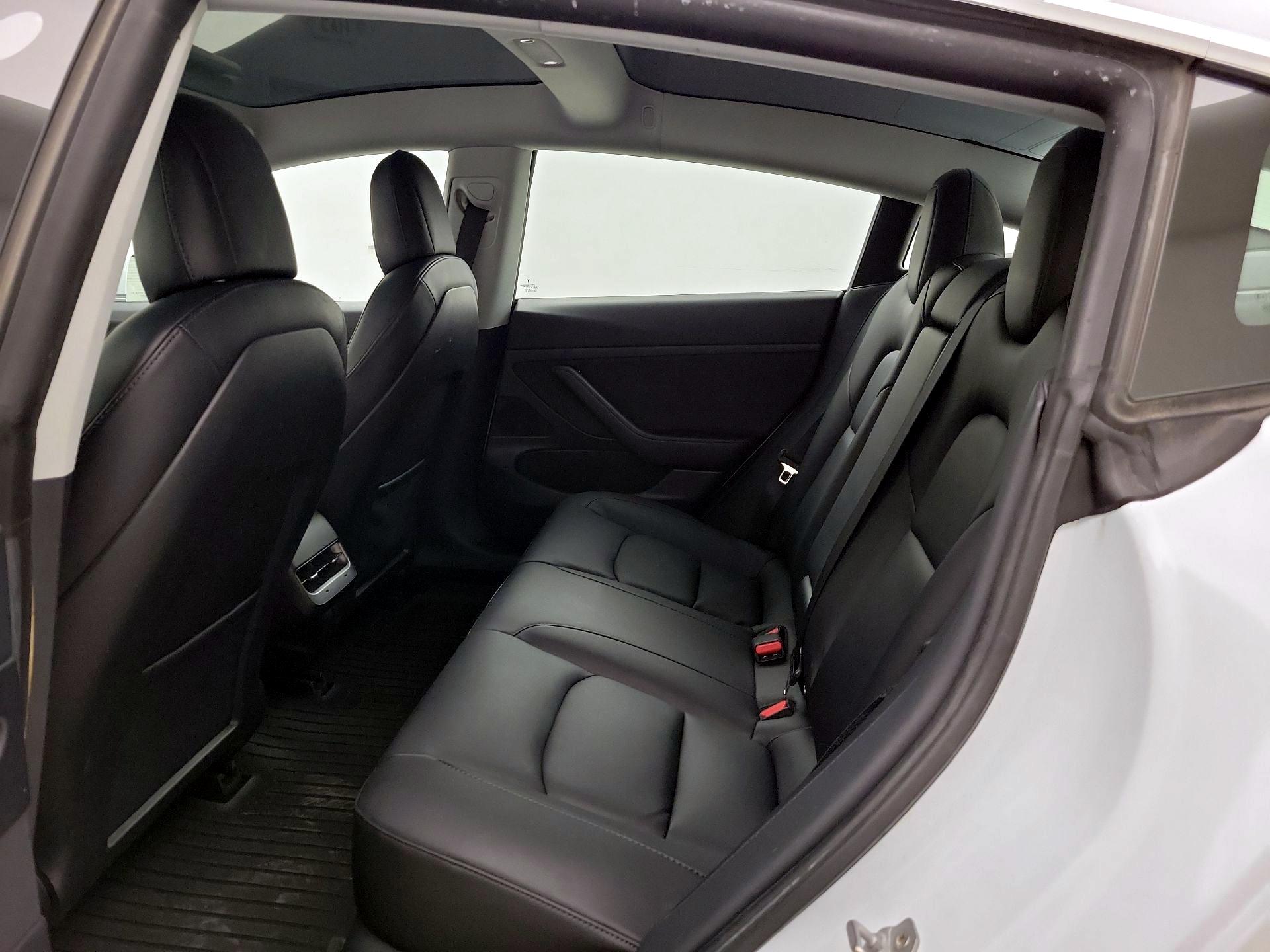 Thumbnail: 2020 Tesla Model 3 - 20