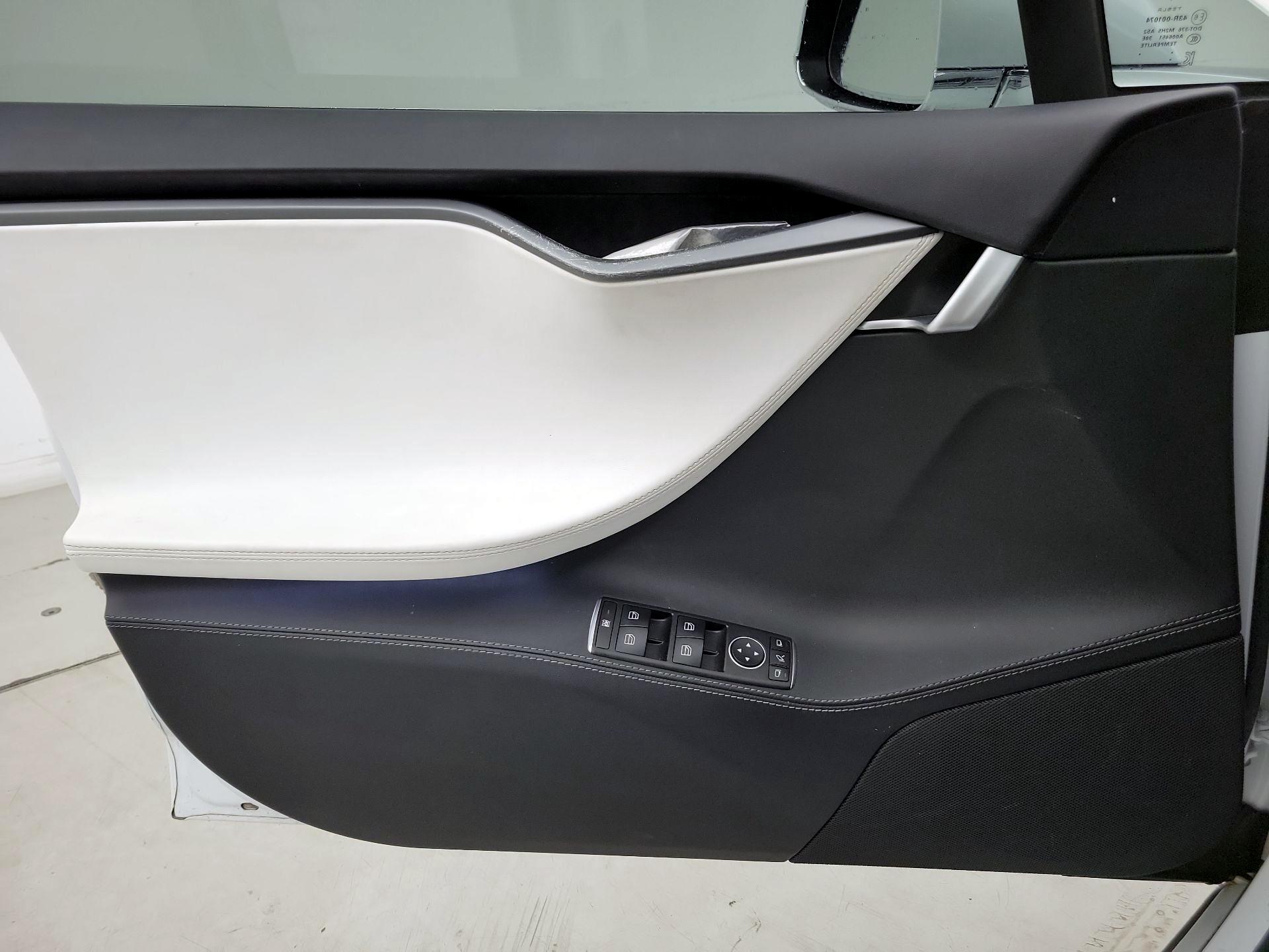 Thumbnail: 2019 Tesla Model S - 12