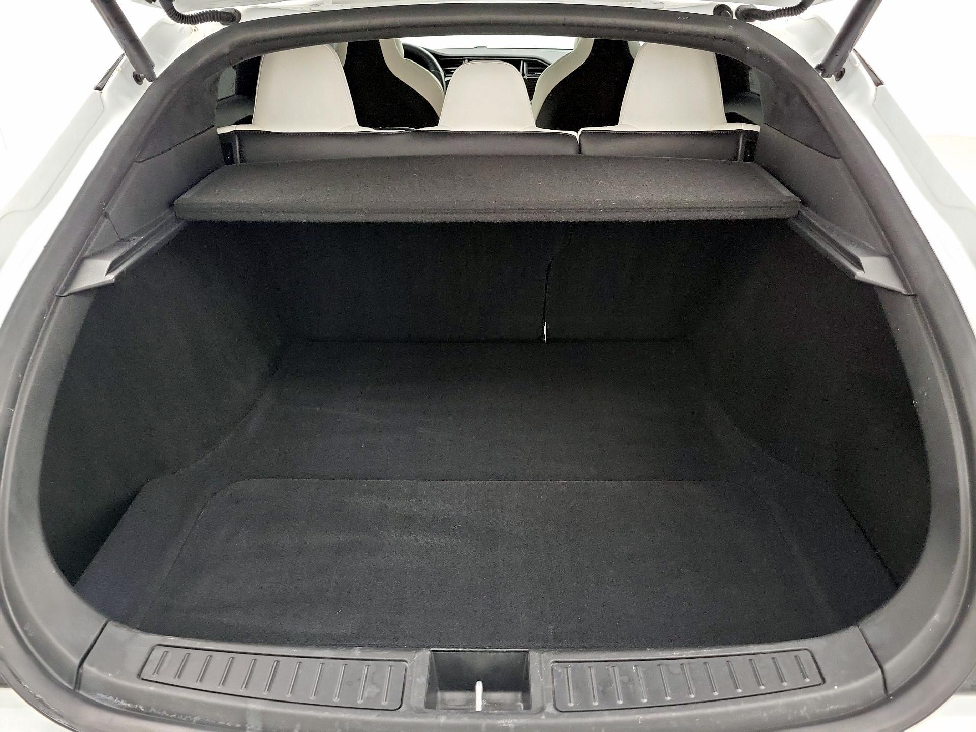 Thumbnail: 2019 Tesla Model S - 19