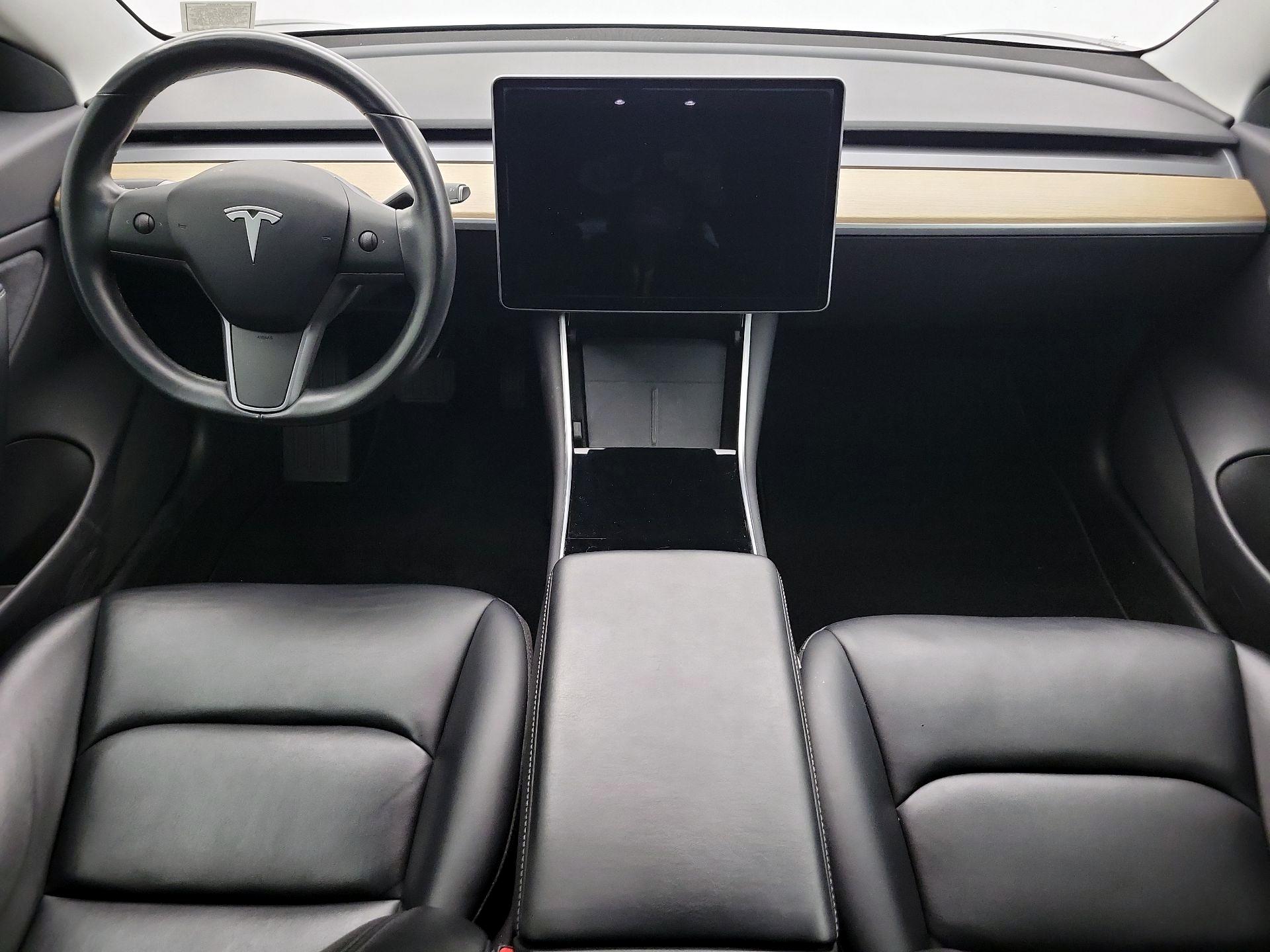 Thumbnail: 2019 Tesla Model 3 - 9