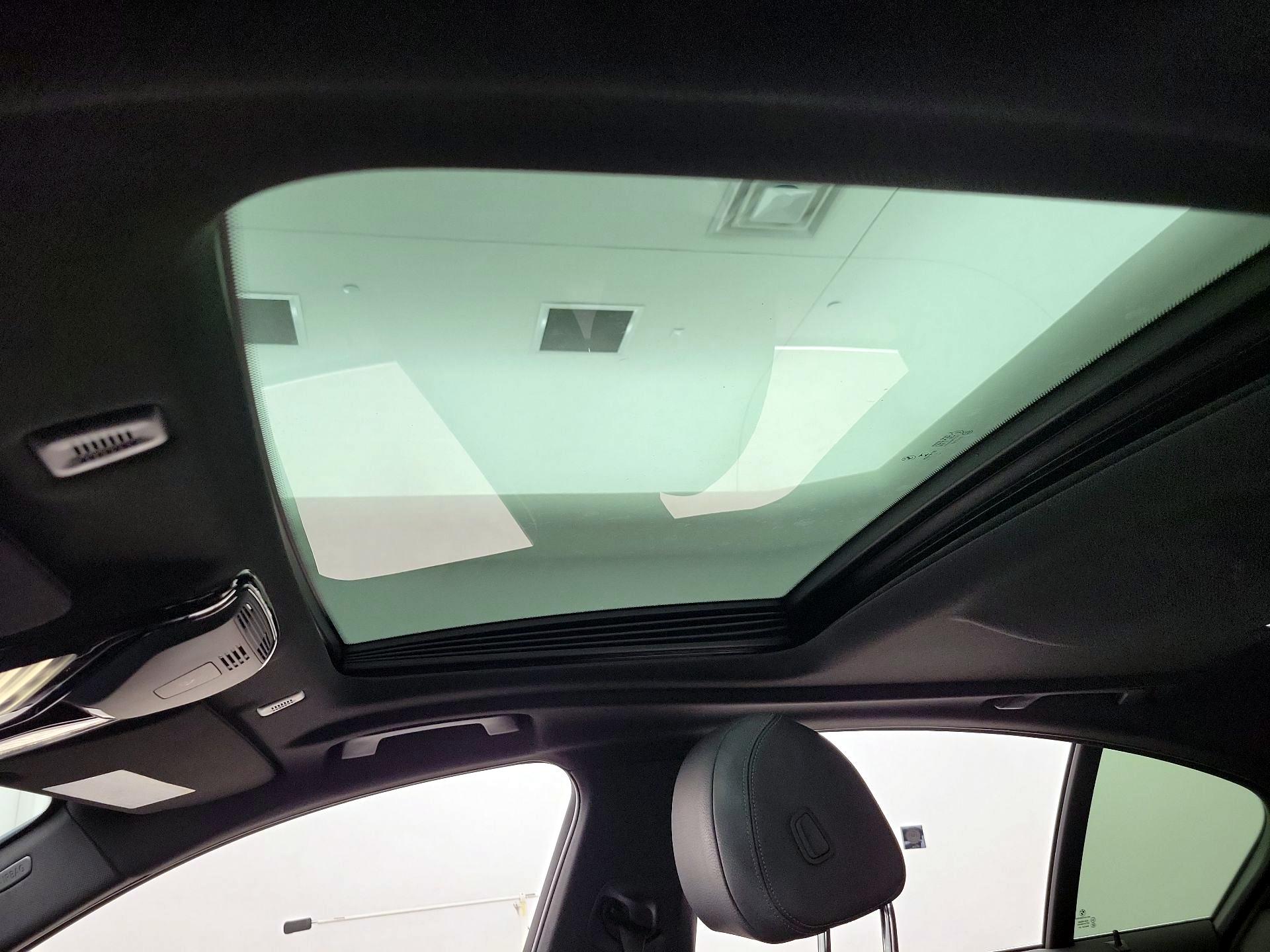 Thumbnail: 2018 BMW 5 Series - 20